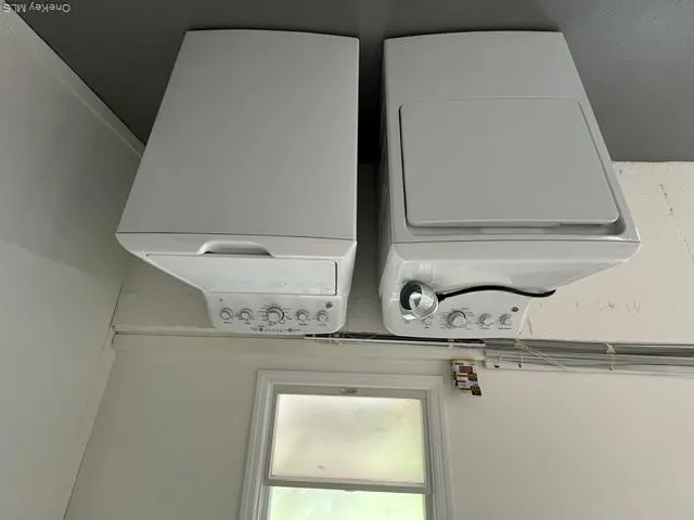 35 Sands Point Road, North Hempstead, NY, 3 Bedrooms Bedrooms, 6 Rooms Rooms,1 BathroomBathrooms,Residential Lease,For Rent,Sands Point,0,1037266 35 Sands Point Road, North Hempstead, NY, 3 Bedrooms Bedrooms, 6 Rooms Rooms,1 BathroomBathrooms,Residential Lease,For Rent,Sands Point,0,1037266