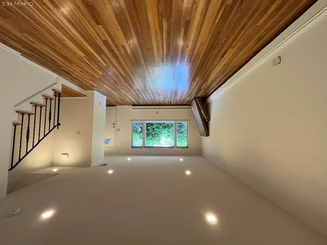 35 Sands Point Road, North Hempstead, NY, 3 Bedrooms Bedrooms, 6 Rooms Rooms,1 BathroomBathrooms,Residential Lease,For Rent,Sands Point,0,1037266 35 Sands Point Road, North Hempstead, NY, 3 Bedrooms Bedrooms, 6 Rooms Rooms,1 BathroomBathrooms,Residential Lease,For Rent,Sands Point,0,1037266