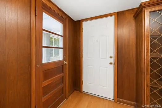 AI used to delete personal items. doors to garage and screened porch. AI used to delete personal items. doors to garage and screened porch.