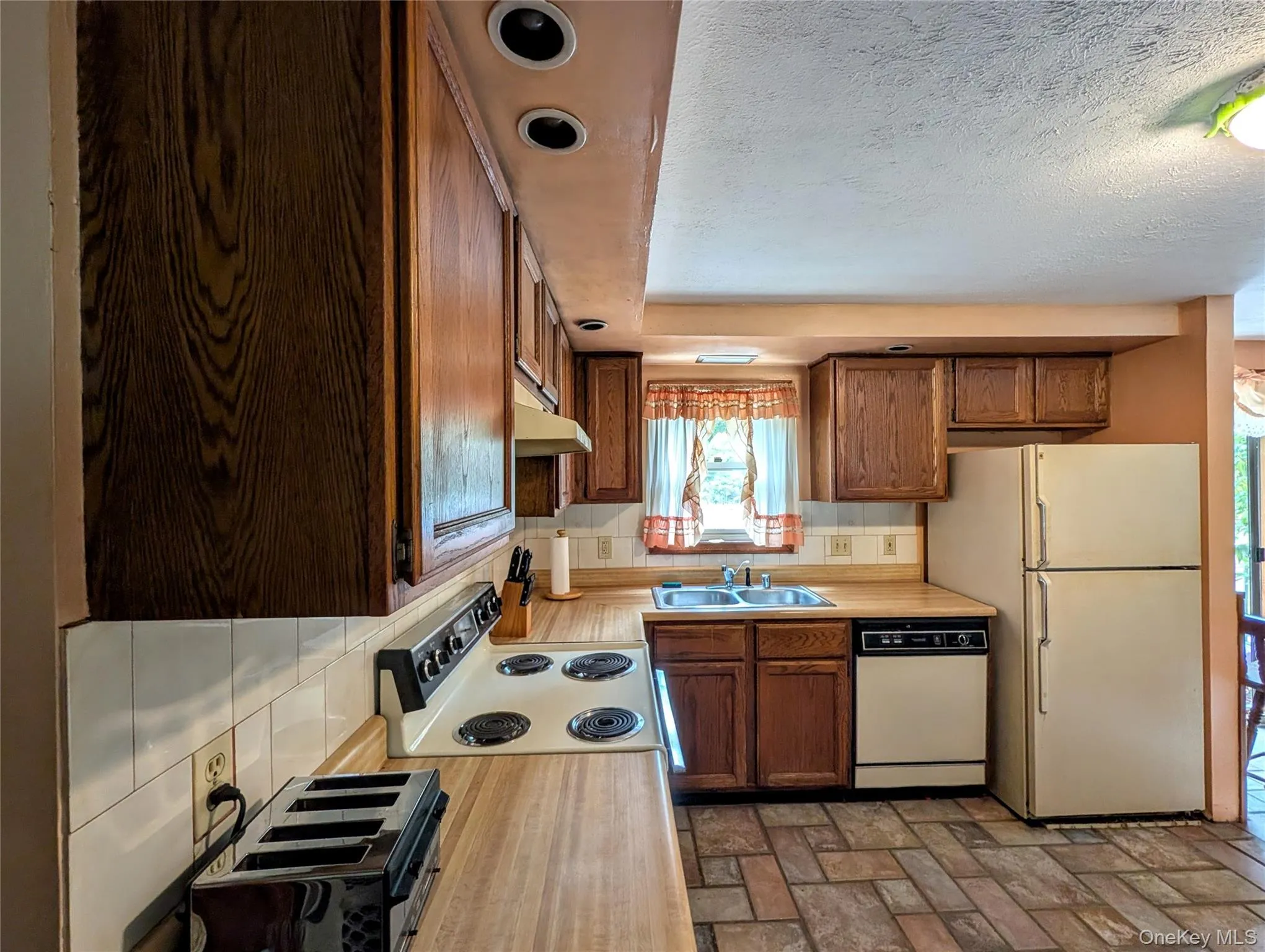 77 Murphy Road, Bethel, NY, 3 Bedrooms Bedrooms, 7 Rooms Rooms,2 BathroomsBathrooms,Residential,For Rent,Murphy,0,1037274 77 Murphy Road, Bethel, NY, 3 Bedrooms Bedrooms, 7 Rooms Rooms,2 BathroomsBathrooms,Residential,For Rent,Murphy,0,1037274