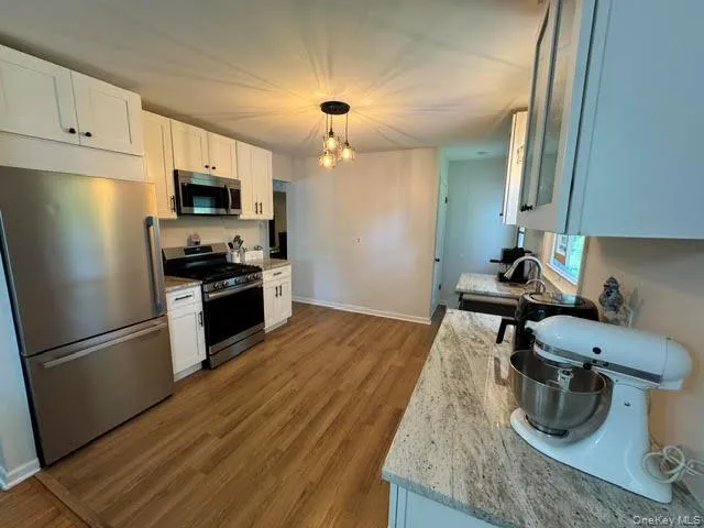 20 Meadow Avenue, Blooming Grove, NY, 3 Bedrooms Bedrooms, 6 Rooms Rooms,1 BathroomBathrooms,Residential,For Rent,Meadow,0,1037275 20 Meadow Avenue, Blooming Grove, NY, 3 Bedrooms Bedrooms, 6 Rooms Rooms,1 BathroomBathrooms,Residential,For Rent,Meadow,0,1037275