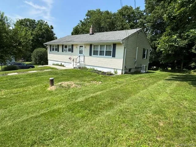 20 Meadow Avenue, Blooming Grove, NY, 3 Bedrooms Bedrooms, 6 Rooms Rooms,1 BathroomBathrooms,Residential,For Rent,Meadow,0,1037275 20 Meadow Avenue, Blooming Grove, NY, 3 Bedrooms Bedrooms, 6 Rooms Rooms,1 BathroomBathrooms,Residential,For Rent,Meadow,0,1037275