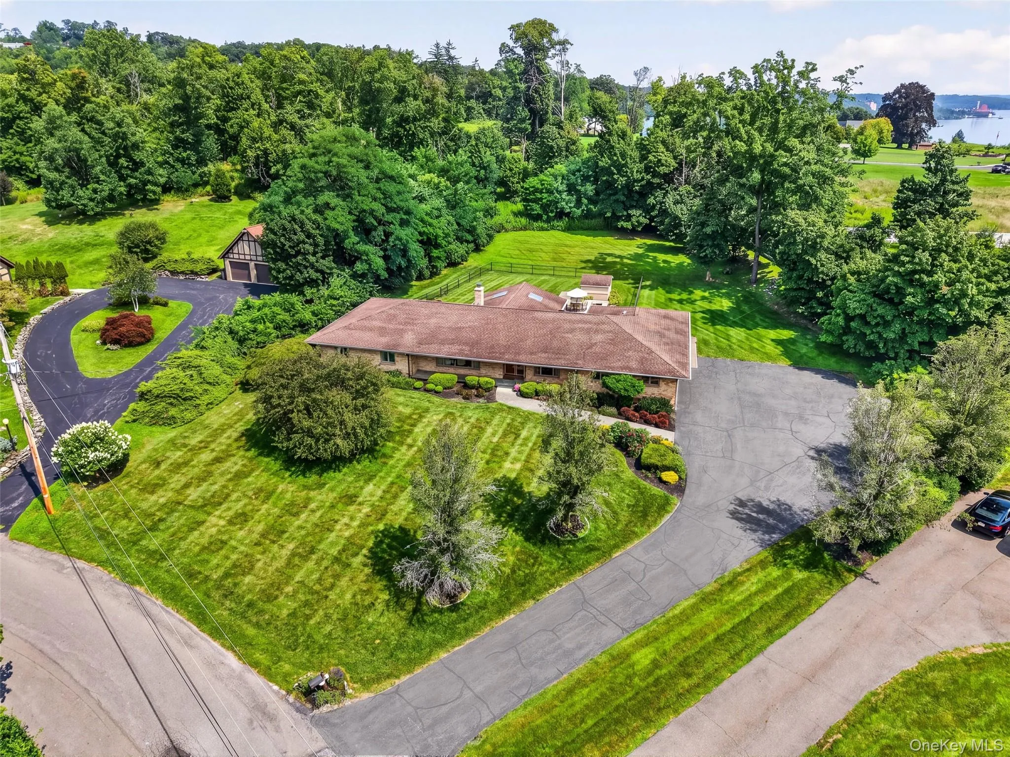 60 Susan Drive, Newburgh (town), NY, 4 Bedrooms Bedrooms, 12 Rooms Rooms,3 BathroomsBathrooms,Residential,For Rent,Susan,0,1037281 60 Susan Drive, Newburgh (town), NY, 4 Bedrooms Bedrooms, 12 Rooms Rooms,3 BathroomsBathrooms,Residential,For Rent,Susan,0,1037281