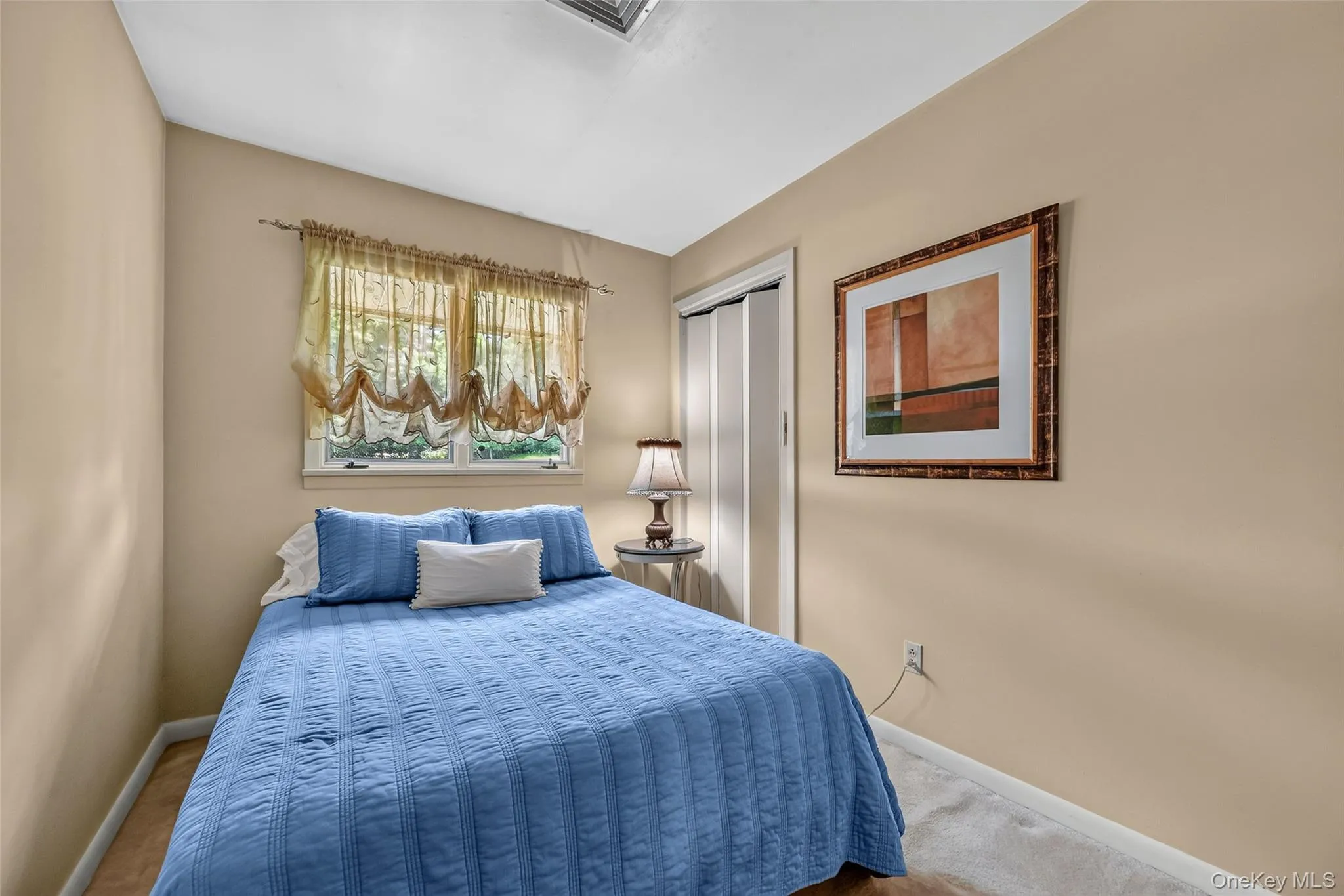 Currently set up as guest bedroom Currently set up as guest bedroom