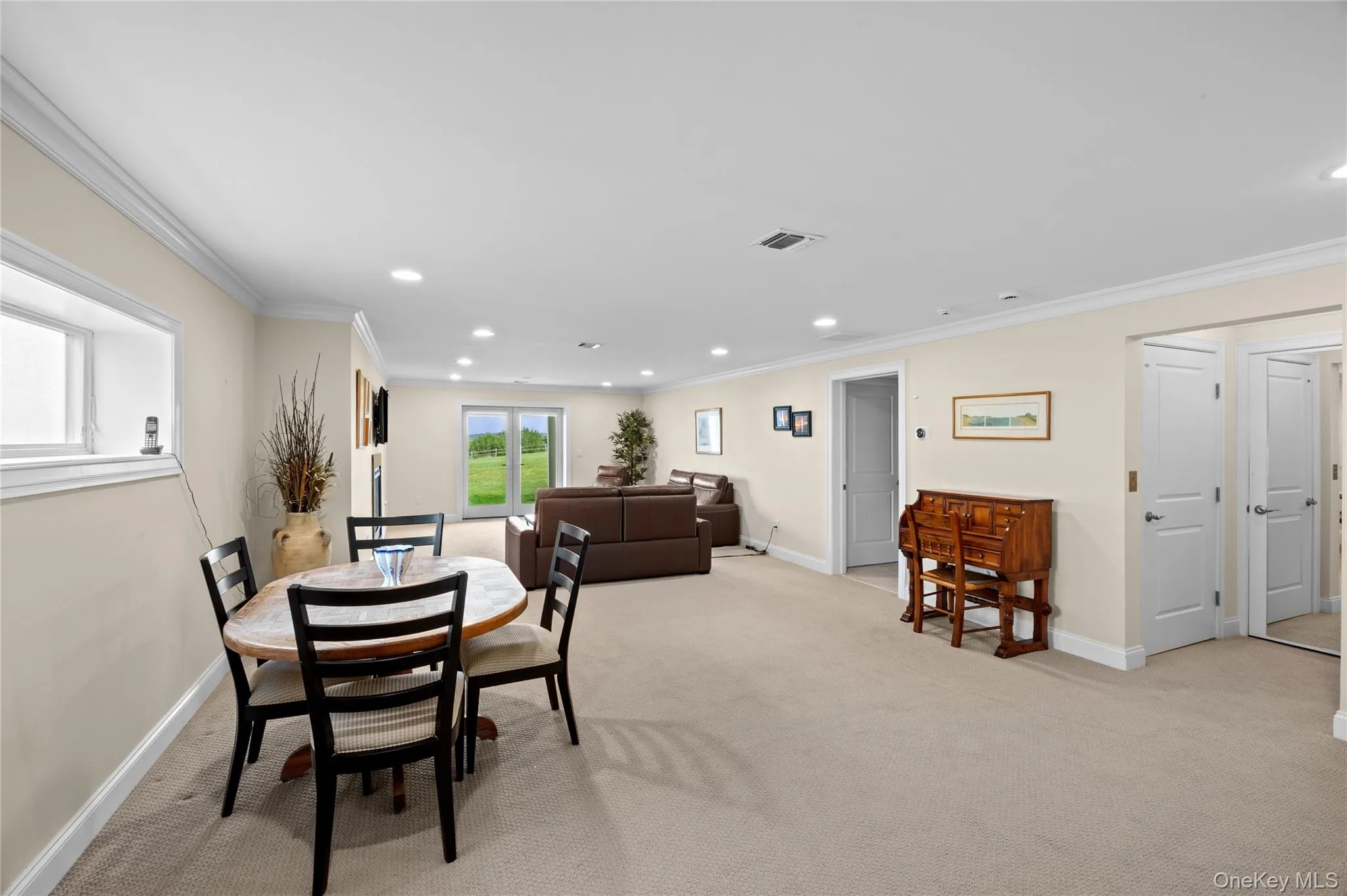 35 Theresa Lane, Brookhaven, NY, 3 Bedrooms Bedrooms, 7 Rooms Rooms,3 BathroomsBathrooms,Residential,For Rent,Theresa,0,1037285 35 Theresa Lane, Brookhaven, NY, 3 Bedrooms Bedrooms, 7 Rooms Rooms,3 BathroomsBathrooms,Residential,For Rent,Theresa,0,1037285