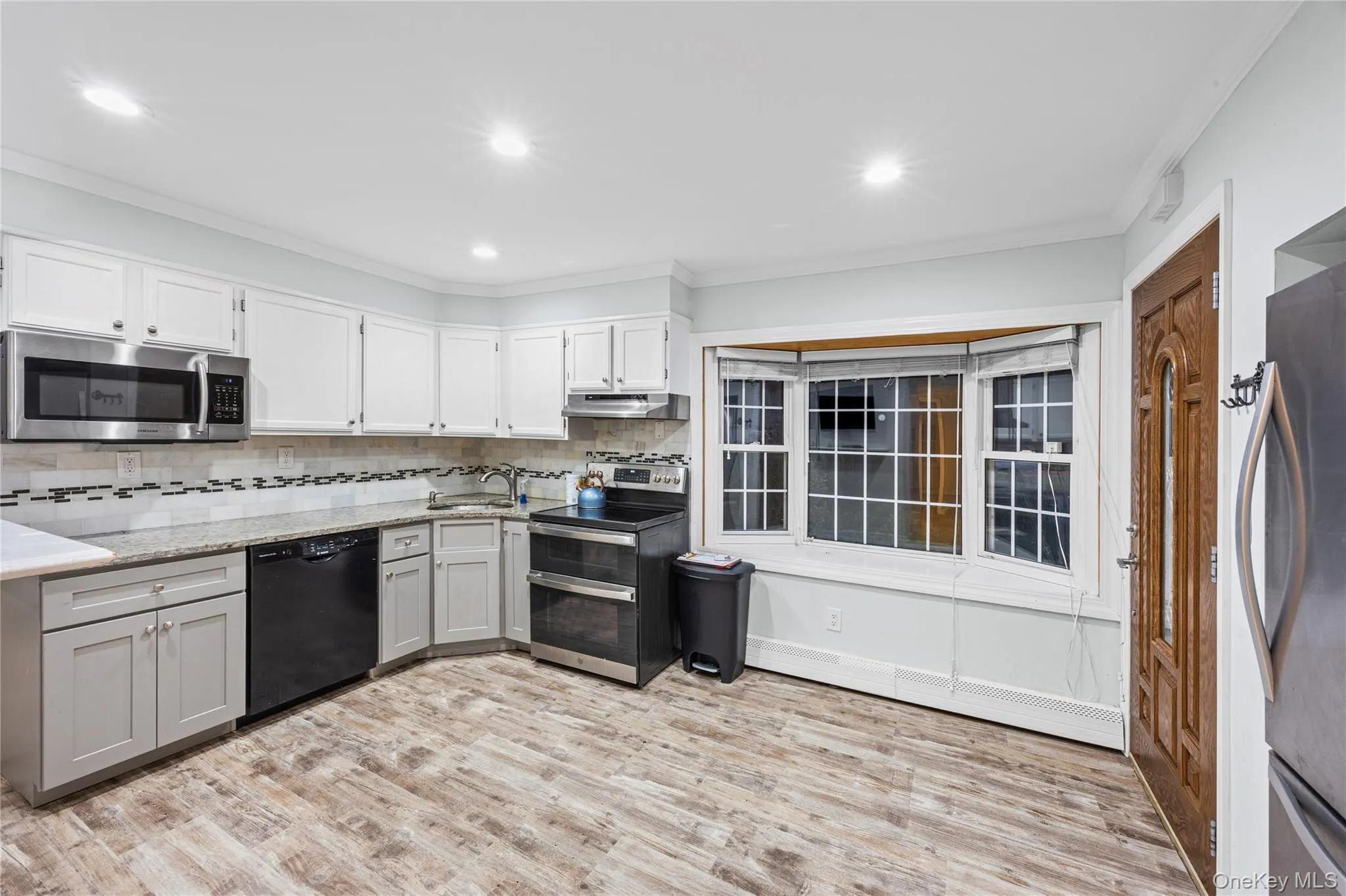 34 Hedge Lane, North Hempstead, NY, 5 Bedrooms Bedrooms, 8 Rooms Rooms,2 BathroomsBathrooms,Residential,For Rent,Hedge,0,1037290 34 Hedge Lane, North Hempstead, NY, 5 Bedrooms Bedrooms, 8 Rooms Rooms,2 BathroomsBathrooms,Residential,For Rent,Hedge,0,1037290