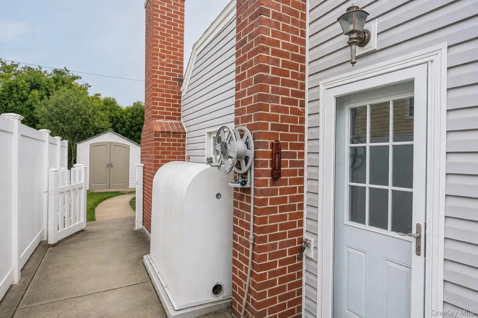 34 Hedge Lane, North Hempstead, NY, 5 Bedrooms Bedrooms, 8 Rooms Rooms,2 BathroomsBathrooms,Residential,For Rent,Hedge,0,1037290 34 Hedge Lane, North Hempstead, NY, 5 Bedrooms Bedrooms, 8 Rooms Rooms,2 BathroomsBathrooms,Residential,For Rent,Hedge,0,1037290