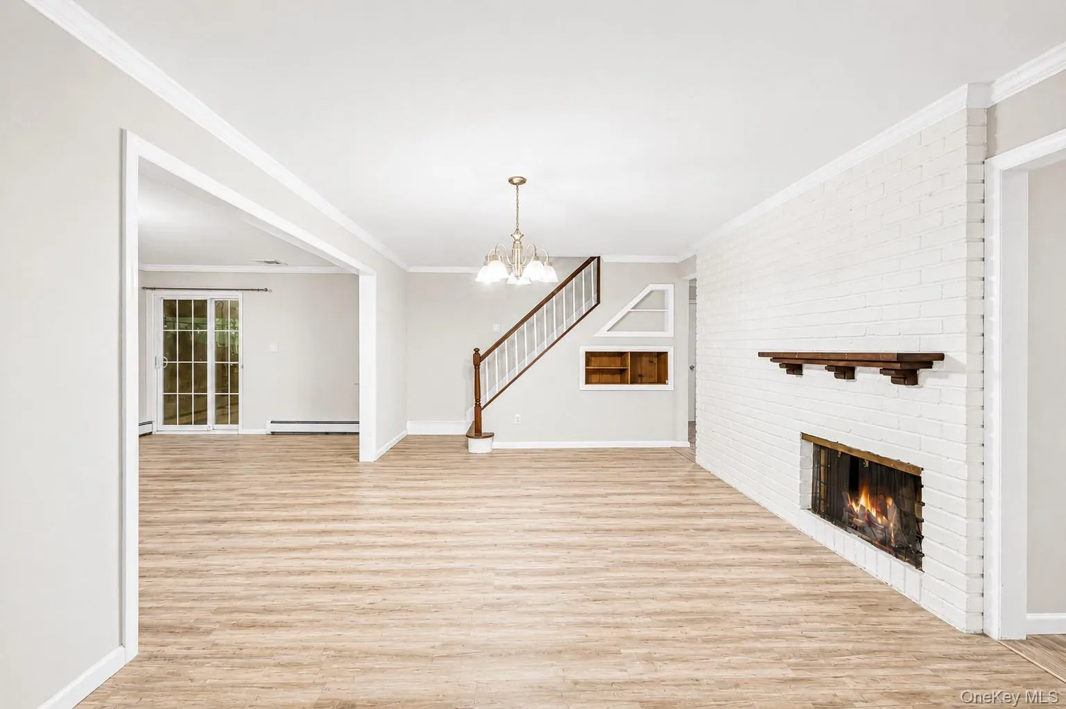 34 Hedge Lane, North Hempstead, NY, 5 Bedrooms Bedrooms, 8 Rooms Rooms,2 BathroomsBathrooms,Residential,For Rent,Hedge,0,1037290 34 Hedge Lane, North Hempstead, NY, 5 Bedrooms Bedrooms, 8 Rooms Rooms,2 BathroomsBathrooms,Residential,For Rent,Hedge,0,1037290