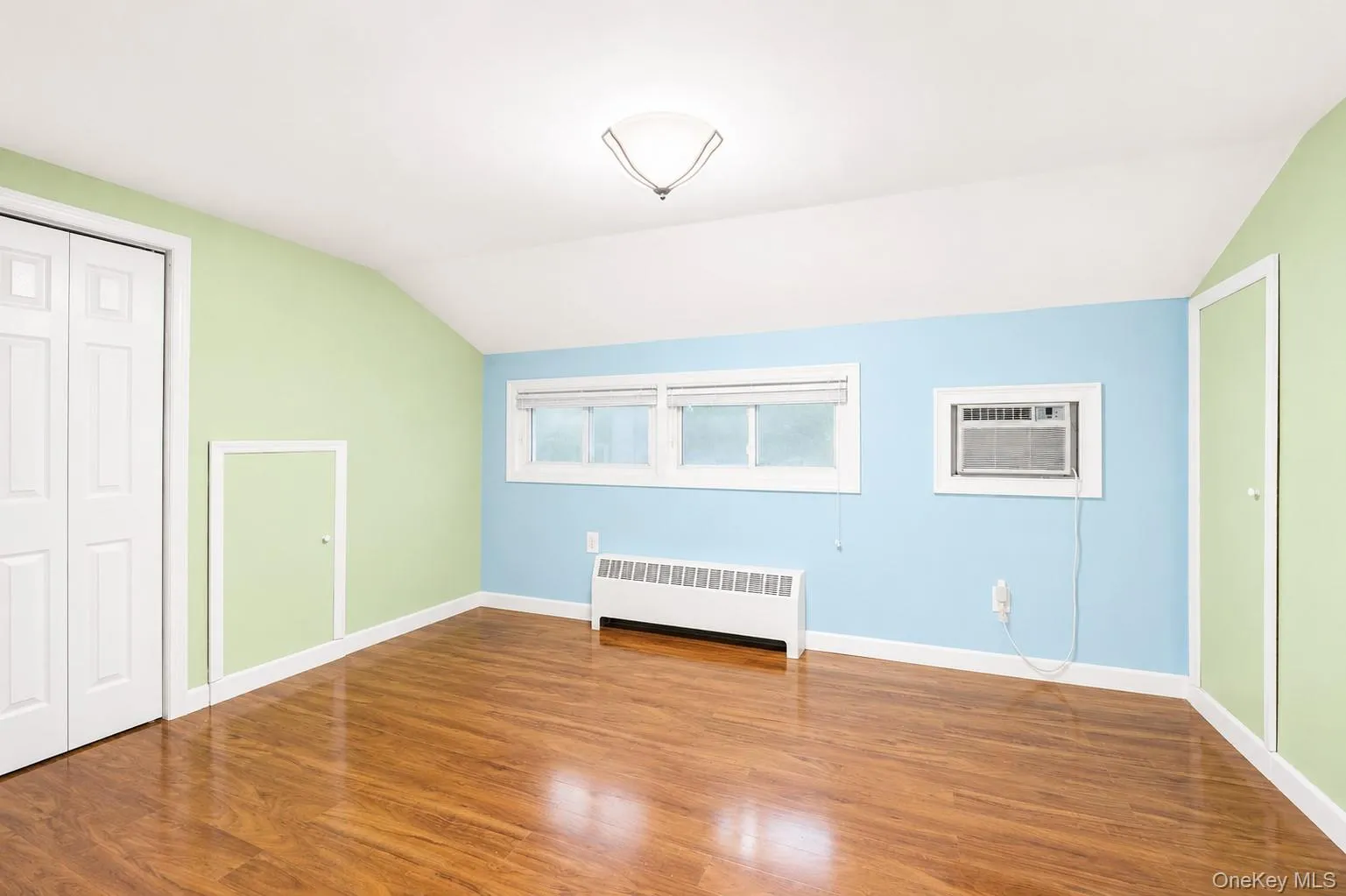 34 Hedge Lane, North Hempstead, NY, 5 Bedrooms Bedrooms, 8 Rooms Rooms,2 BathroomsBathrooms,Residential,For Rent,Hedge,0,1037290 34 Hedge Lane, North Hempstead, NY, 5 Bedrooms Bedrooms, 8 Rooms Rooms,2 BathroomsBathrooms,Residential,For Rent,Hedge,0,1037290