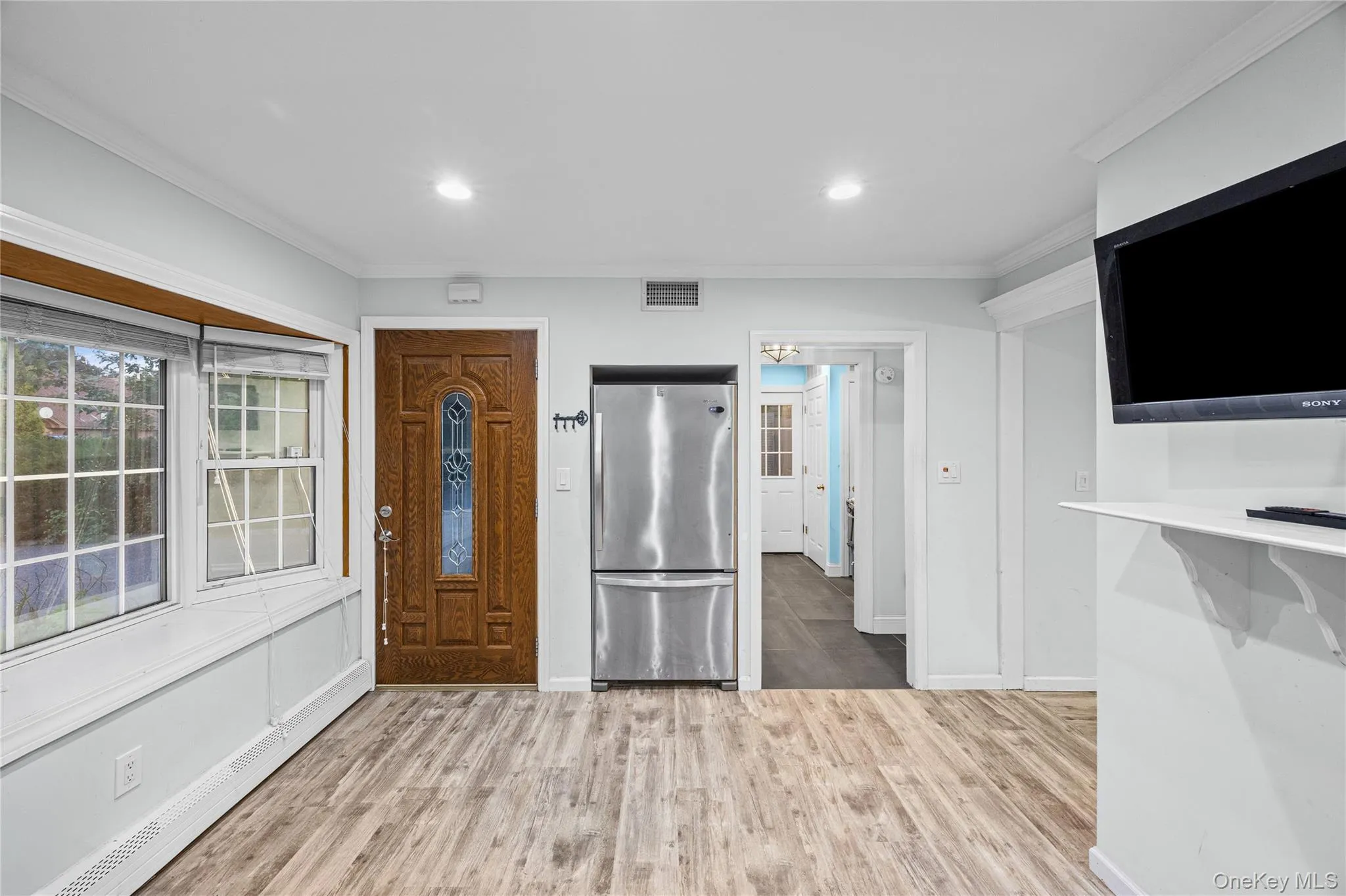 34 Hedge Lane, North Hempstead, NY, 5 Bedrooms Bedrooms, 8 Rooms Rooms,2 BathroomsBathrooms,Residential,For Rent,Hedge,0,1037290 34 Hedge Lane, North Hempstead, NY, 5 Bedrooms Bedrooms, 8 Rooms Rooms,2 BathroomsBathrooms,Residential,For Rent,Hedge,0,1037290