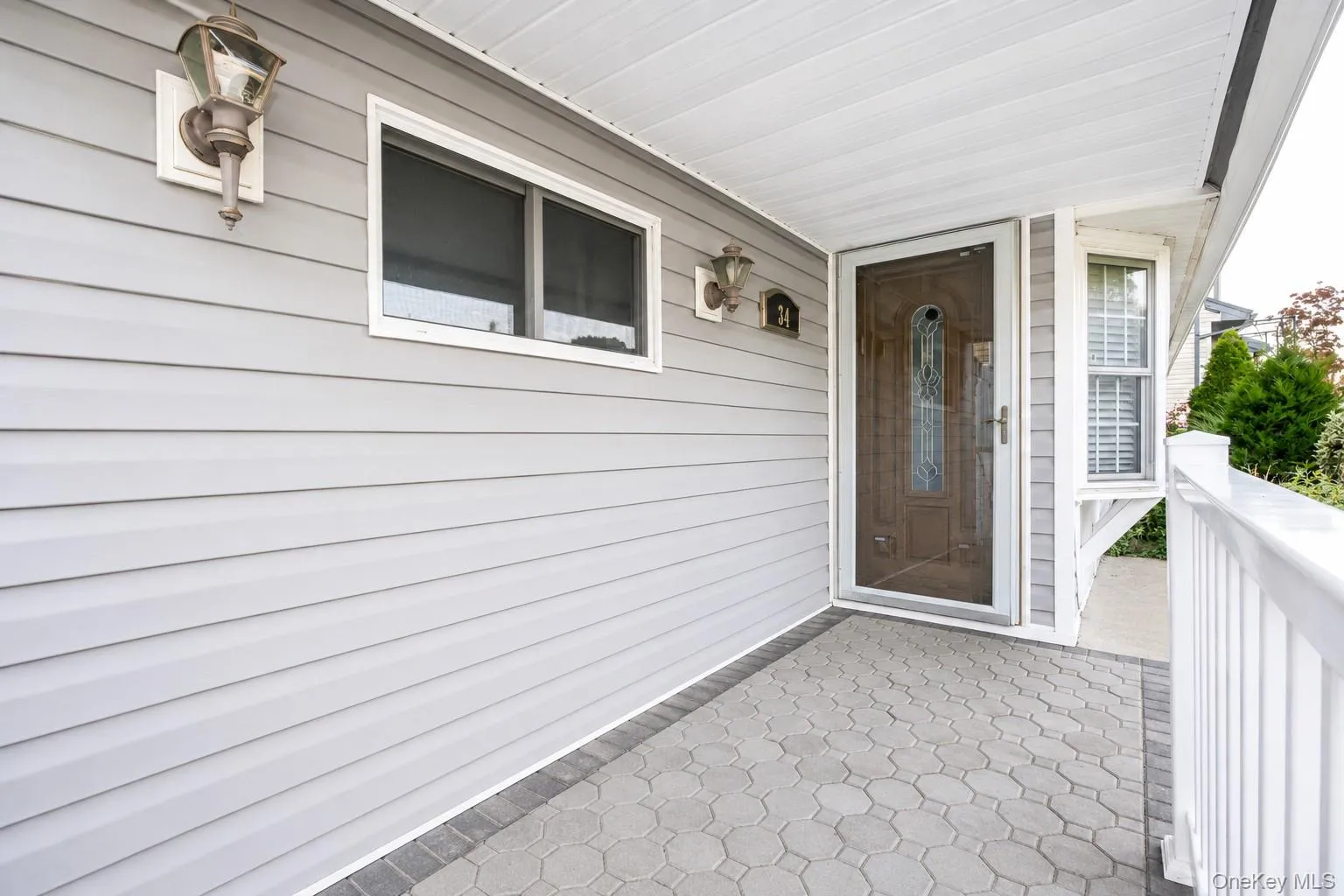 34 Hedge Lane, North Hempstead, NY, 5 Bedrooms Bedrooms, 8 Rooms Rooms,2 BathroomsBathrooms,Residential,For Rent,Hedge,0,1037290 34 Hedge Lane, North Hempstead, NY, 5 Bedrooms Bedrooms, 8 Rooms Rooms,2 BathroomsBathrooms,Residential,For Rent,Hedge,0,1037290