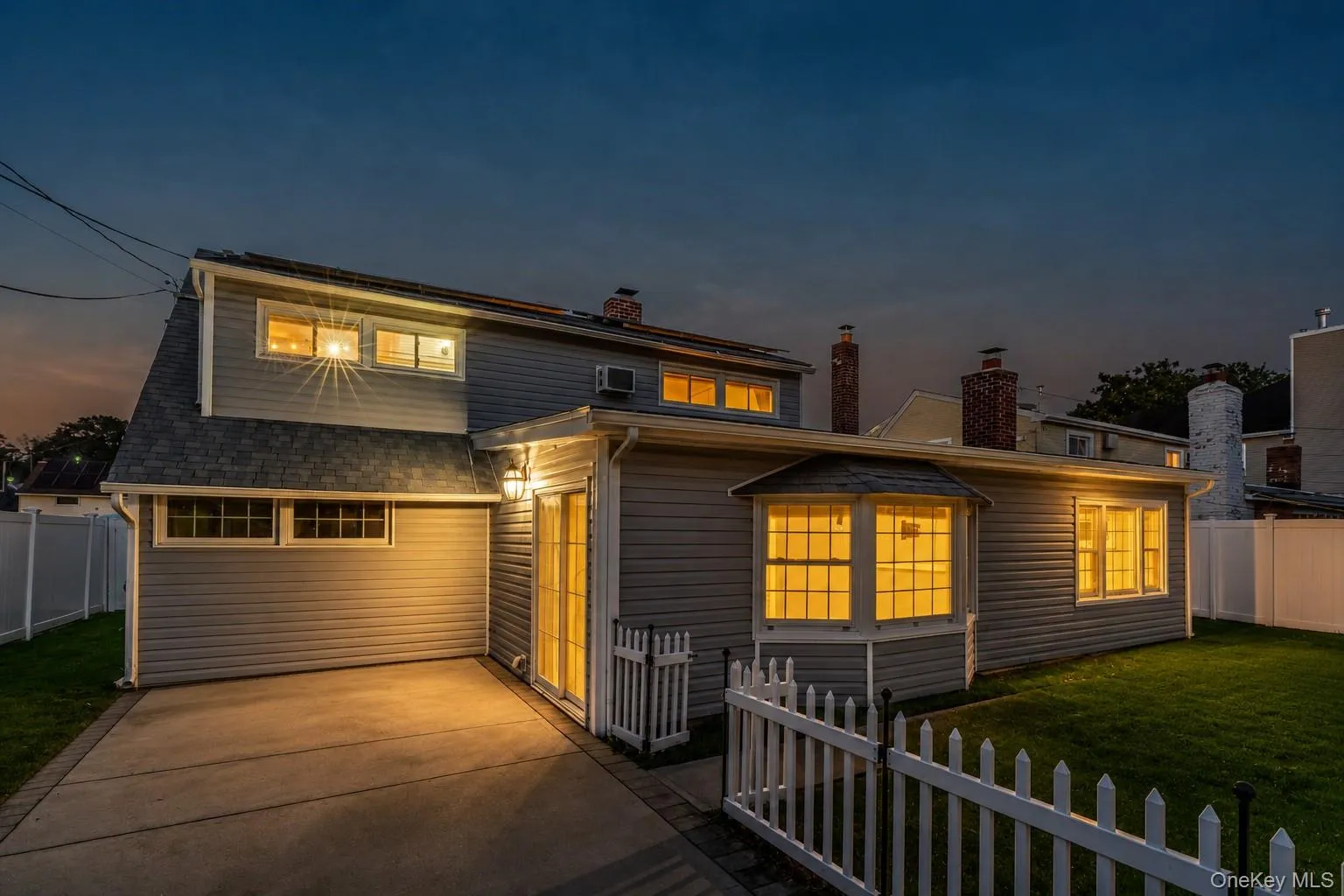 34 Hedge Lane, North Hempstead, NY, 5 Bedrooms Bedrooms, 8 Rooms Rooms,2 BathroomsBathrooms,Residential,For Rent,Hedge,0,1037290 34 Hedge Lane, North Hempstead, NY, 5 Bedrooms Bedrooms, 8 Rooms Rooms,2 BathroomsBathrooms,Residential,For Rent,Hedge,0,1037290