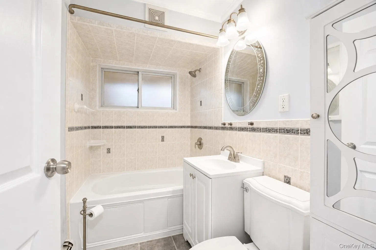 34 Hedge Lane, North Hempstead, NY, 5 Bedrooms Bedrooms, 8 Rooms Rooms,2 BathroomsBathrooms,Residential,For Rent,Hedge,0,1037290 34 Hedge Lane, North Hempstead, NY, 5 Bedrooms Bedrooms, 8 Rooms Rooms,2 BathroomsBathrooms,Residential,For Rent,Hedge,0,1037290