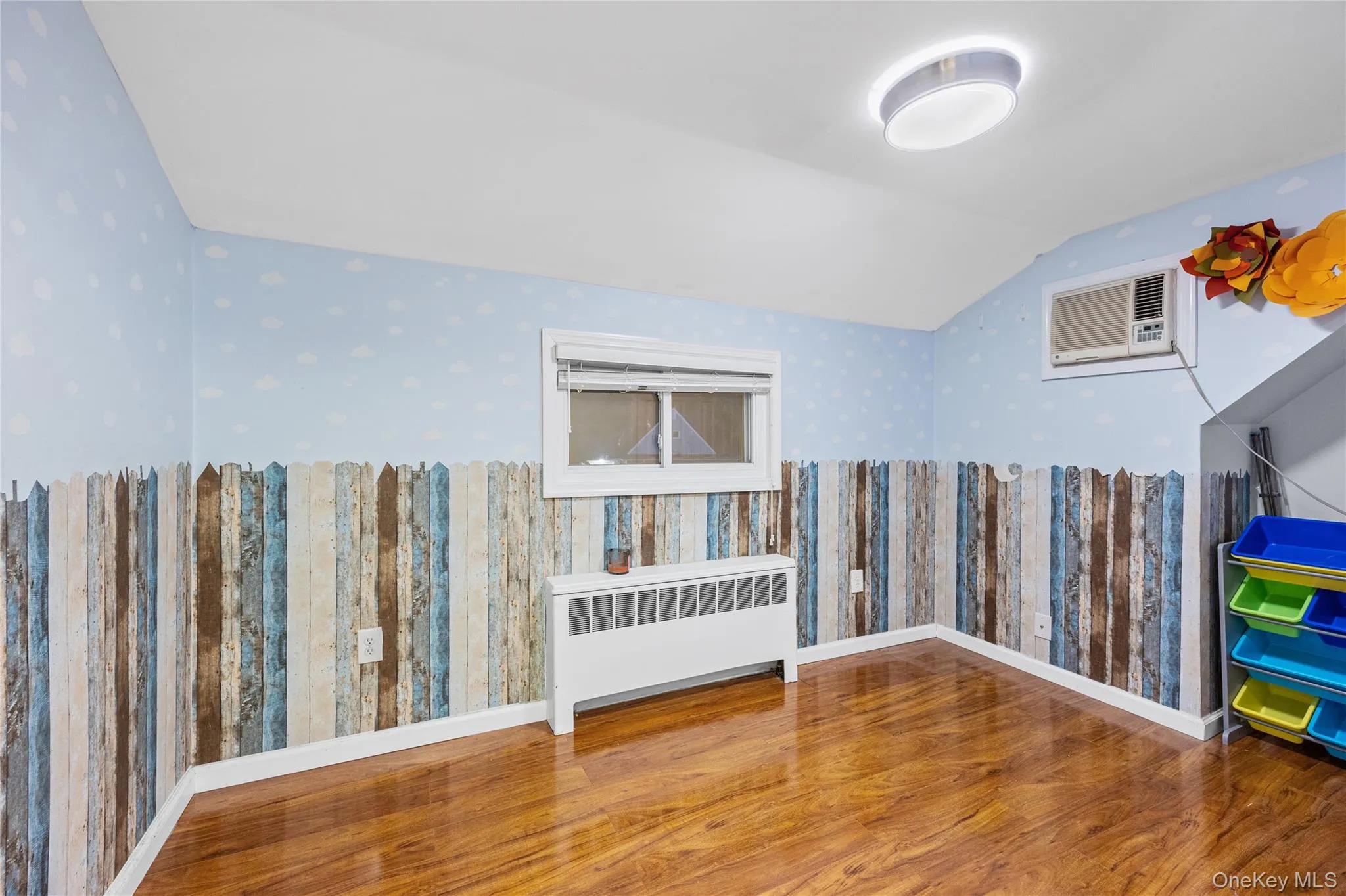 34 Hedge Lane, North Hempstead, NY, 5 Bedrooms Bedrooms, 8 Rooms Rooms,2 BathroomsBathrooms,Residential,For Rent,Hedge,0,1037290 34 Hedge Lane, North Hempstead, NY, 5 Bedrooms Bedrooms, 8 Rooms Rooms,2 BathroomsBathrooms,Residential,For Rent,Hedge,0,1037290