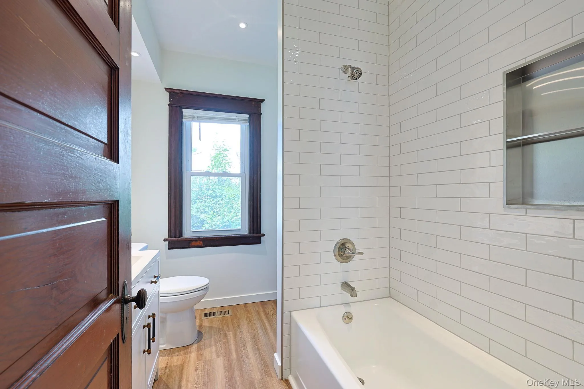 34 Lagrange Avenue, Poughkeepsie (town), NY, 2 Bedrooms Bedrooms, 6 Rooms Rooms,1 BathroomBathrooms,Residential Lease,For Rent,Lagrange,0,1037295 34 Lagrange Avenue, Poughkeepsie (town), NY, 2 Bedrooms Bedrooms, 6 Rooms Rooms,1 BathroomBathrooms,Residential Lease,For Rent,Lagrange,0,1037295