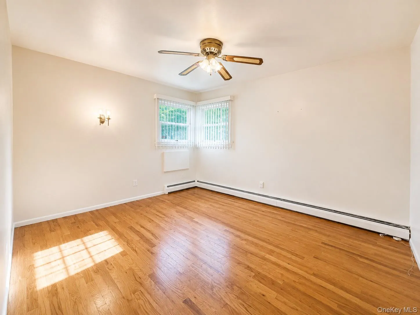 4 Westwood Avenue, Babylon, NY, 3 Bedrooms Bedrooms, 7 Rooms Rooms,1 BathroomBathrooms,Residential,For Rent,Westwood,0,1037296 4 Westwood Avenue, Babylon, NY, 3 Bedrooms Bedrooms, 7 Rooms Rooms,1 BathroomBathrooms,Residential,For Rent,Westwood,0,1037296