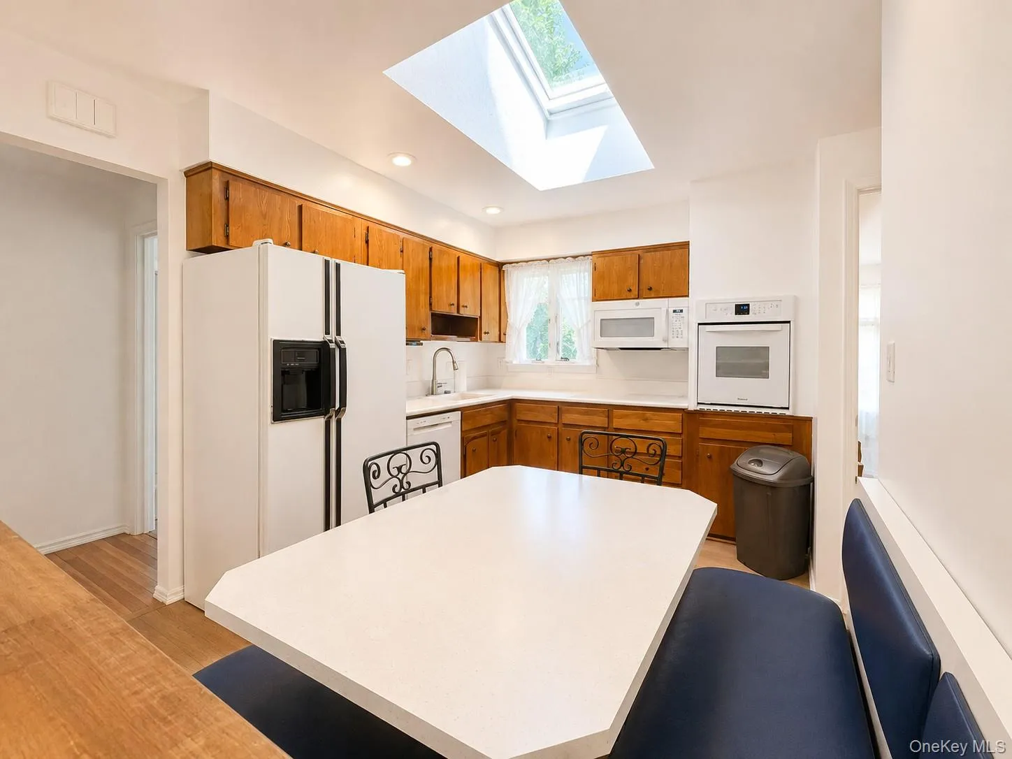 4 Westwood Avenue, Babylon, NY, 3 Bedrooms Bedrooms, 7 Rooms Rooms,1 BathroomBathrooms,Residential,For Rent,Westwood,0,1037296 4 Westwood Avenue, Babylon, NY, 3 Bedrooms Bedrooms, 7 Rooms Rooms,1 BathroomBathrooms,Residential,For Rent,Westwood,0,1037296