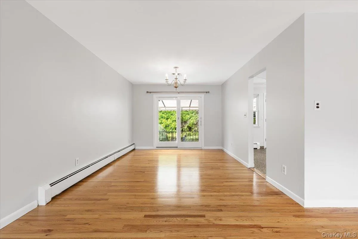 649 White Plains Road, Eastchester, NY, 3 Bedrooms Bedrooms, 7 Rooms Rooms,3 BathroomsBathrooms,Residential Lease,For Rent,White Plains,0,1037297 649 White Plains Road, Eastchester, NY, 3 Bedrooms Bedrooms, 7 Rooms Rooms,3 BathroomsBathrooms,Residential Lease,For Rent,White Plains,0,1037297