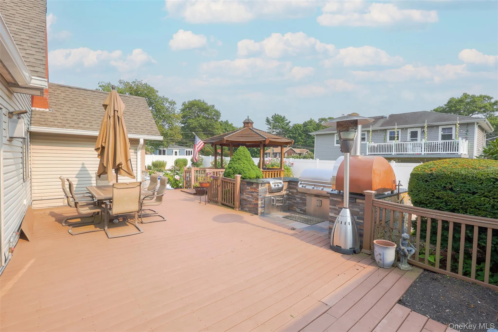 70 Lake Promenade, Brookhaven, NY, 3 Bedrooms Bedrooms, 8 Rooms Rooms,2 BathroomsBathrooms,Residential,For Rent,Lake Promenade,0,1037298 70 Lake Promenade, Brookhaven, NY, 3 Bedrooms Bedrooms, 8 Rooms Rooms,2 BathroomsBathrooms,Residential,For Rent,Lake Promenade,0,1037298