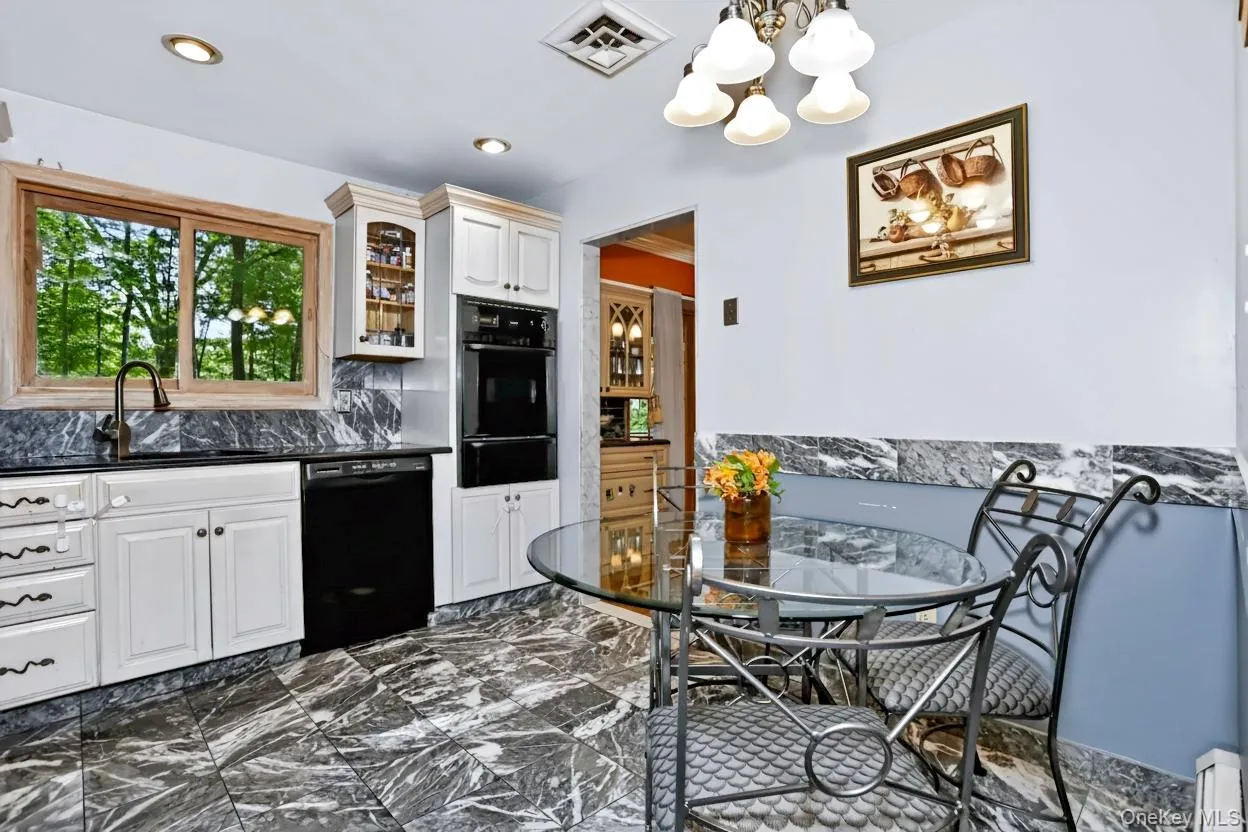 15 Balmoral Drive, Ramapo, NY, 4 Bedrooms Bedrooms, 8 Rooms Rooms,2 BathroomsBathrooms,Residential,For Rent,Balmoral,0,1037306 15 Balmoral Drive, Ramapo, NY, 4 Bedrooms Bedrooms, 8 Rooms Rooms,2 BathroomsBathrooms,Residential,For Rent,Balmoral,0,1037306
