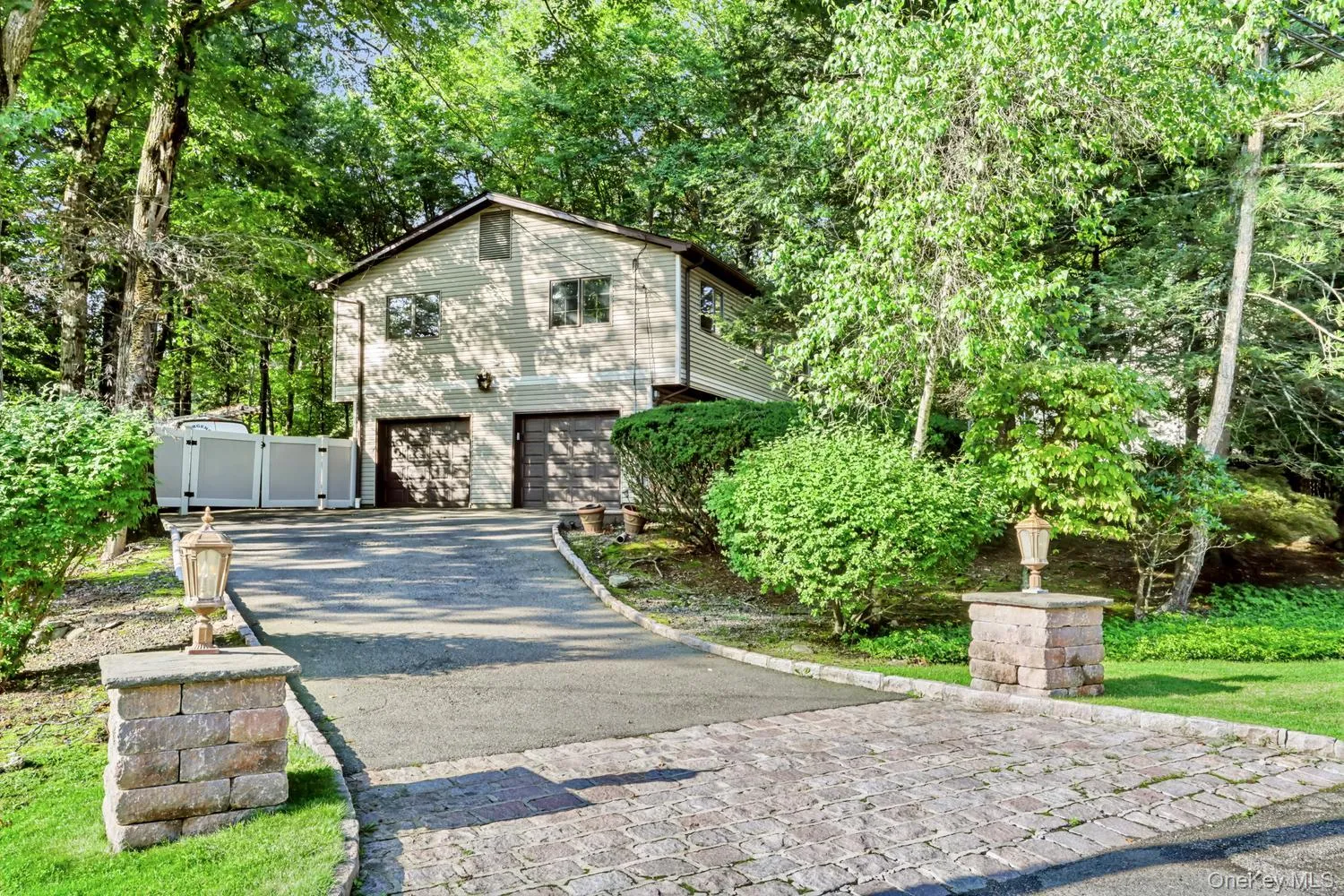 15 Balmoral Drive, Ramapo, NY, 4 Bedrooms Bedrooms, 8 Rooms Rooms,2 BathroomsBathrooms,Residential,For Rent,Balmoral,0,1037306 15 Balmoral Drive, Ramapo, NY, 4 Bedrooms Bedrooms, 8 Rooms Rooms,2 BathroomsBathrooms,Residential,For Rent,Balmoral,0,1037306