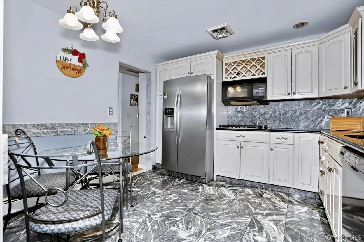 15 Balmoral Drive, Ramapo, NY, 4 Bedrooms Bedrooms, 8 Rooms Rooms,2 BathroomsBathrooms,Residential,For Rent,Balmoral,0,1037306 15 Balmoral Drive, Ramapo, NY, 4 Bedrooms Bedrooms, 8 Rooms Rooms,2 BathroomsBathrooms,Residential,For Rent,Balmoral,0,1037306
