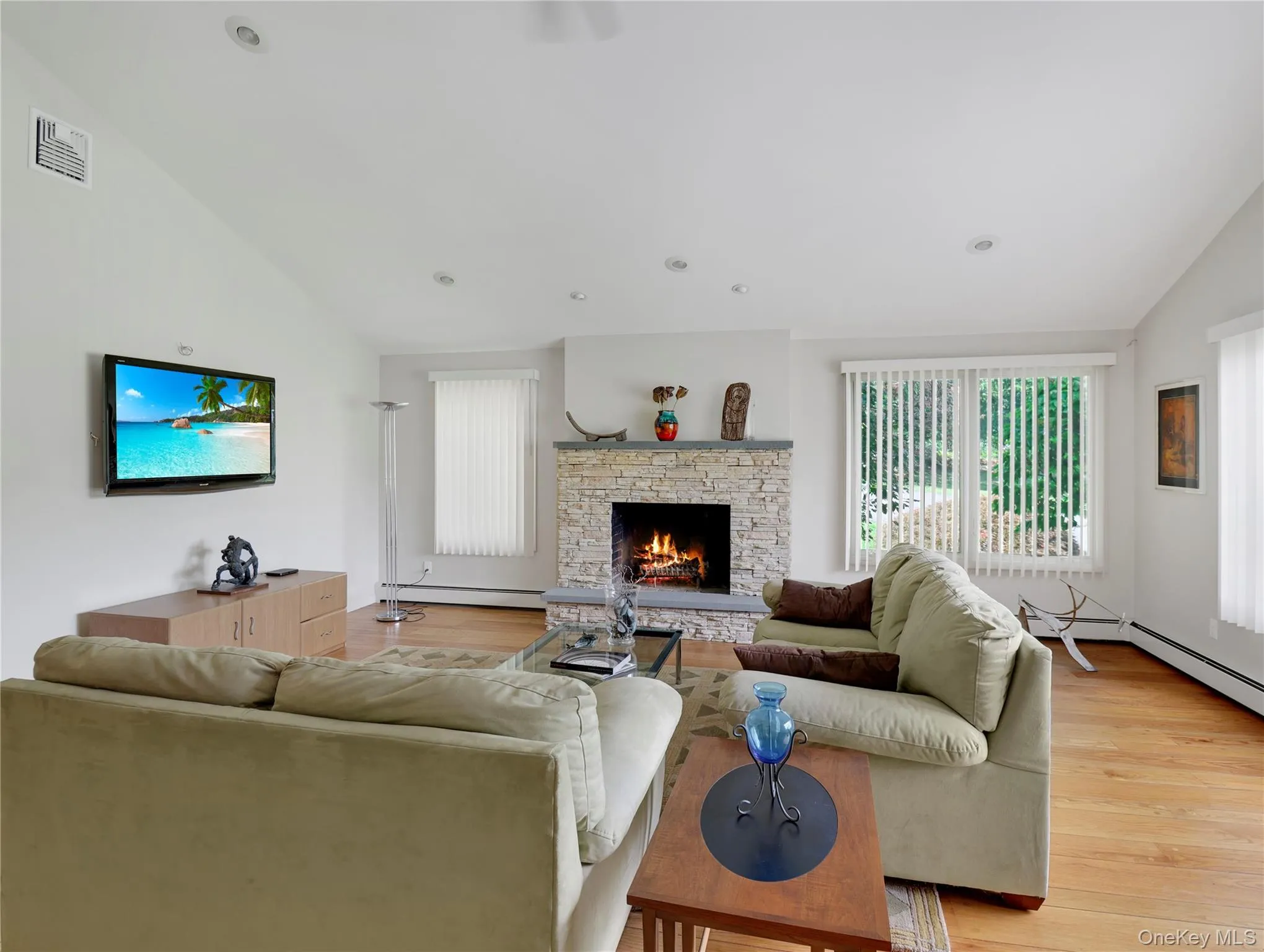 27 Eldor Avenue, Clarkstown, NY, 3 Bedrooms Bedrooms, 9 Rooms Rooms,3 BathroomsBathrooms,Residential,For Rent,Eldor,0,1037308 27 Eldor Avenue, Clarkstown, NY, 3 Bedrooms Bedrooms, 9 Rooms Rooms,3 BathroomsBathrooms,Residential,For Rent,Eldor,0,1037308