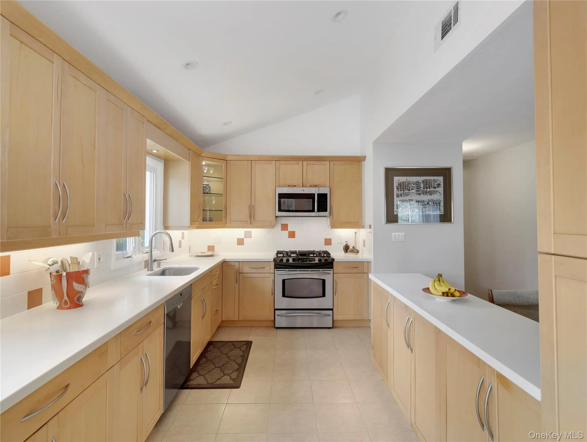 27 Eldor Avenue, Clarkstown, NY, 3 Bedrooms Bedrooms, 9 Rooms Rooms,3 BathroomsBathrooms,Residential,For Rent,Eldor,0,1037308 27 Eldor Avenue, Clarkstown, NY, 3 Bedrooms Bedrooms, 9 Rooms Rooms,3 BathroomsBathrooms,Residential,For Rent,Eldor,0,1037308