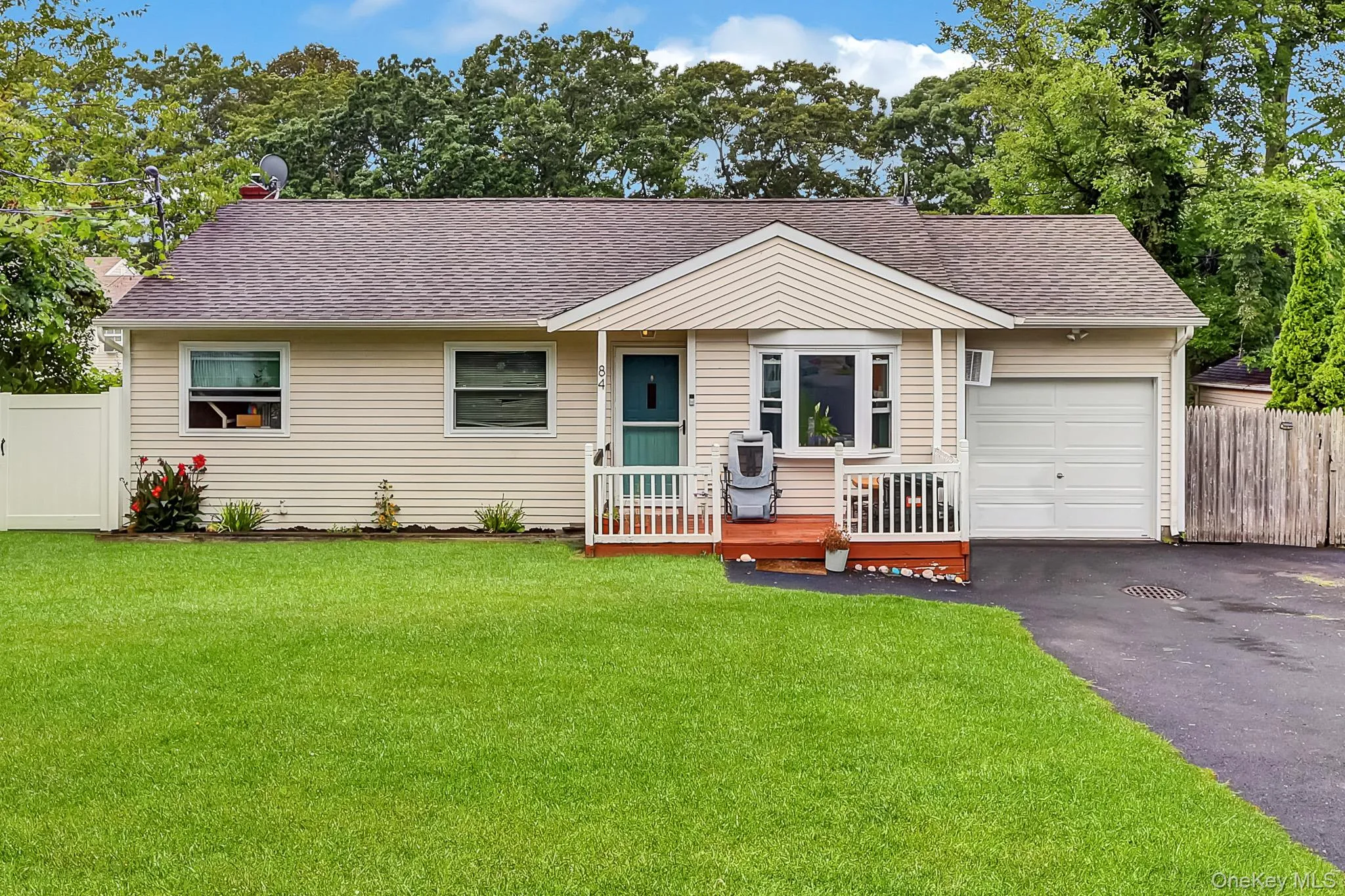 84 Palm Road, Brookhaven, NY, 3 Bedrooms Bedrooms, 6 Rooms Rooms,1 BathroomBathrooms,Residential,For Rent,Palm,0,1037309 84 Palm Road, Brookhaven, NY, 3 Bedrooms Bedrooms, 6 Rooms Rooms,1 BathroomBathrooms,Residential,For Rent,Palm,0,1037309
