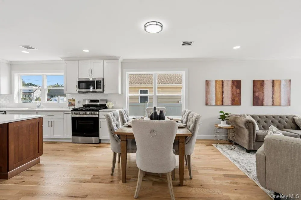 710 Franklin Avenue, Oyster Bay, NY, 4 Bedrooms Bedrooms, 9 Rooms Rooms,2 BathroomsBathrooms,Residential,For Rent,Franklin,0,1037331 710 Franklin Avenue, Oyster Bay, NY, 4 Bedrooms Bedrooms, 9 Rooms Rooms,2 BathroomsBathrooms,Residential,For Rent,Franklin,0,1037331