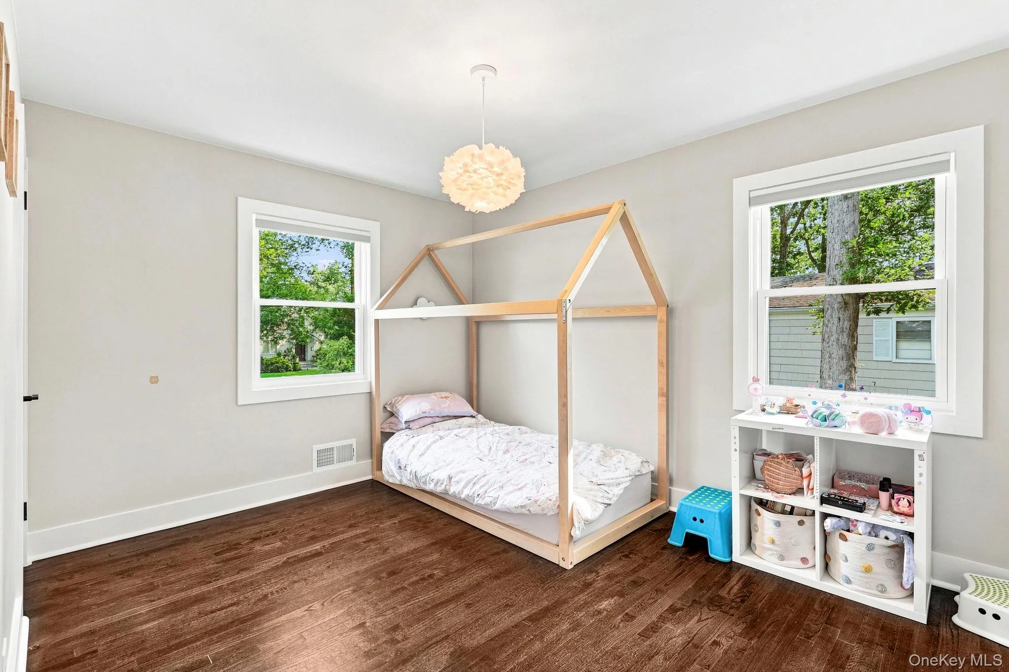 24 Benedict Road, Scarsdale, NY, 4 Bedrooms Bedrooms, 8 Rooms Rooms,3 BathroomsBathrooms,Residential Lease,For Rent,Benedict,0,1037333 24 Benedict Road, Scarsdale, NY, 4 Bedrooms Bedrooms, 8 Rooms Rooms,3 BathroomsBathrooms,Residential Lease,For Rent,Benedict,0,1037333