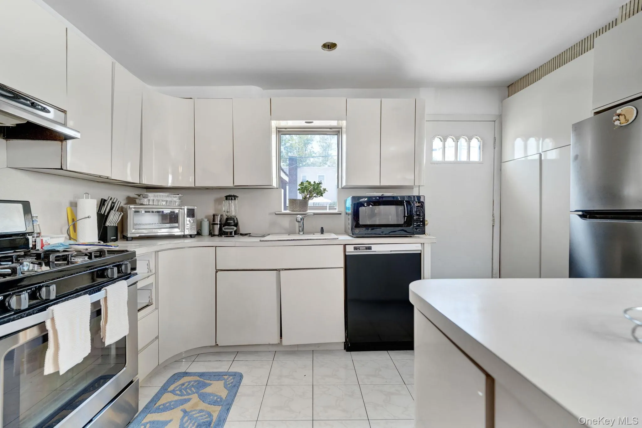 1646 36th Street, New York, NY, 3 Bedrooms Bedrooms, 6 Rooms Rooms,2 BathroomsBathrooms,Residential,For Rent,36th,0,1037335 1646 36th Street, New York, NY, 3 Bedrooms Bedrooms, 6 Rooms Rooms,2 BathroomsBathrooms,Residential,For Rent,36th,0,1037335