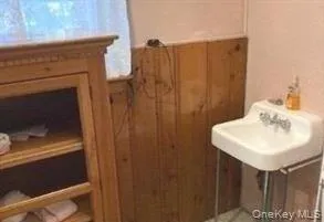 25 Howard Street, Brookhaven, NY, 3 Bedrooms Bedrooms, 8 Rooms Rooms,2 BathroomsBathrooms,Residential Lease,For Rent,Howard,0,1037336 25 Howard Street, Brookhaven, NY, 3 Bedrooms Bedrooms, 8 Rooms Rooms,2 BathroomsBathrooms,Residential Lease,For Rent,Howard,0,1037336