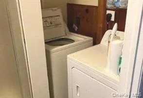 25 Howard Street, Brookhaven, NY, 3 Bedrooms Bedrooms, 8 Rooms Rooms,2 BathroomsBathrooms,Residential Lease,For Rent,Howard,0,1037336 25 Howard Street, Brookhaven, NY, 3 Bedrooms Bedrooms, 8 Rooms Rooms,2 BathroomsBathrooms,Residential Lease,For Rent,Howard,0,1037336