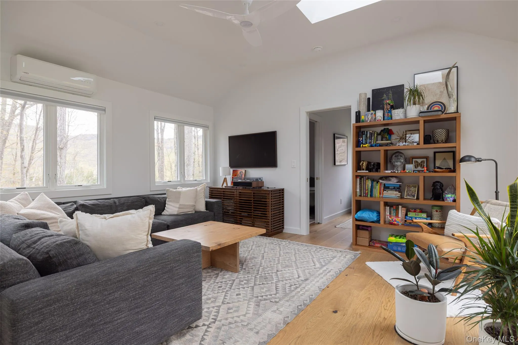 535 Mink Hollow Road, Woodstock, NY, 3 Bedrooms Bedrooms, 5 Rooms Rooms,2 BathroomsBathrooms,Residential Lease,For Rent,Mink Hollow,0,1037338 535 Mink Hollow Road, Woodstock, NY, 3 Bedrooms Bedrooms, 5 Rooms Rooms,2 BathroomsBathrooms,Residential Lease,For Rent,Mink Hollow,0,1037338