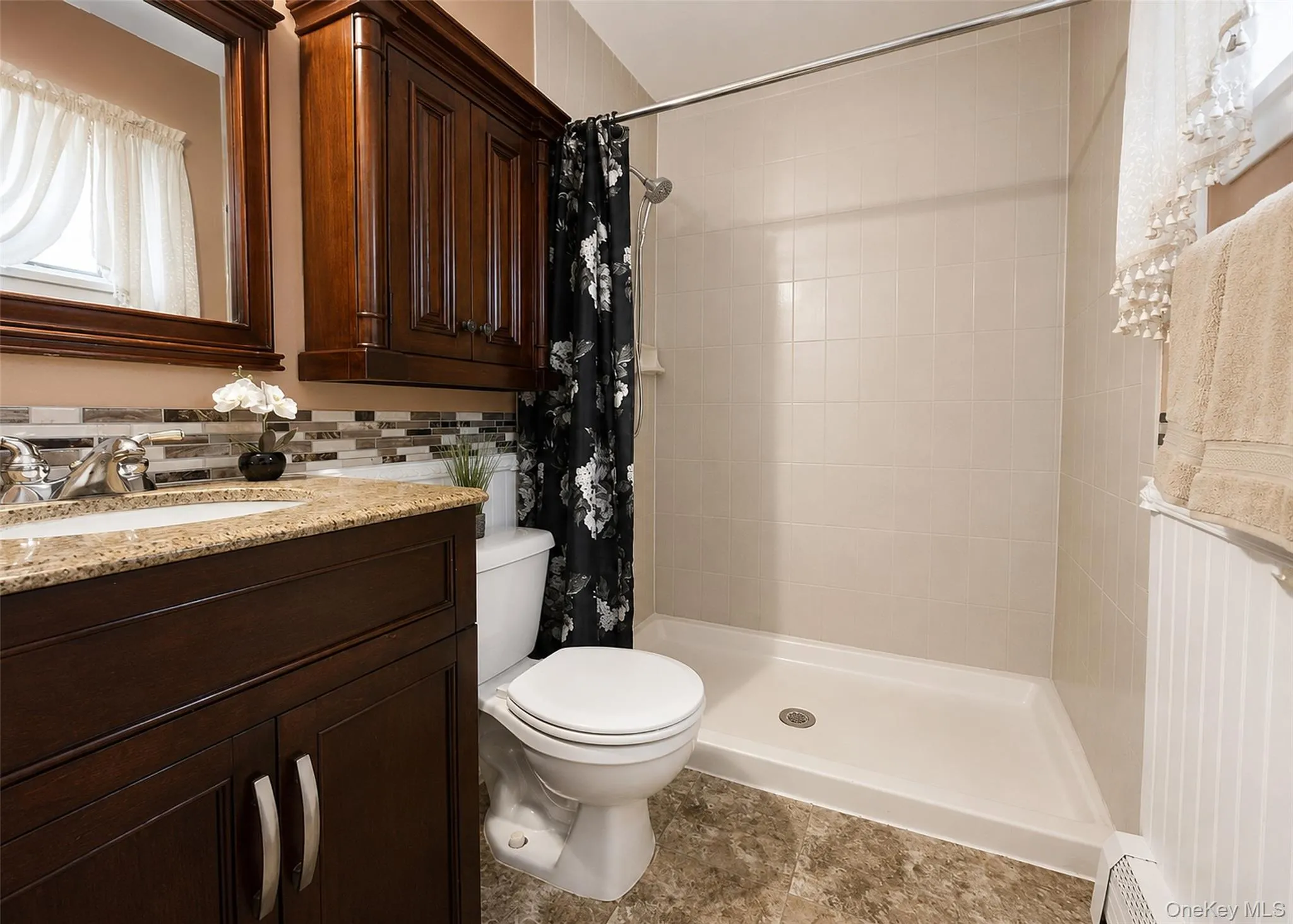 5 Avenue B, Brookhaven, NY, 5 Bedrooms Bedrooms, 10 Rooms Rooms,3 BathroomsBathrooms,Residential,For Rent,Avenue B,0,1037343 5 Avenue B, Brookhaven, NY, 5 Bedrooms Bedrooms, 10 Rooms Rooms,3 BathroomsBathrooms,Residential,For Rent,Avenue B,0,1037343