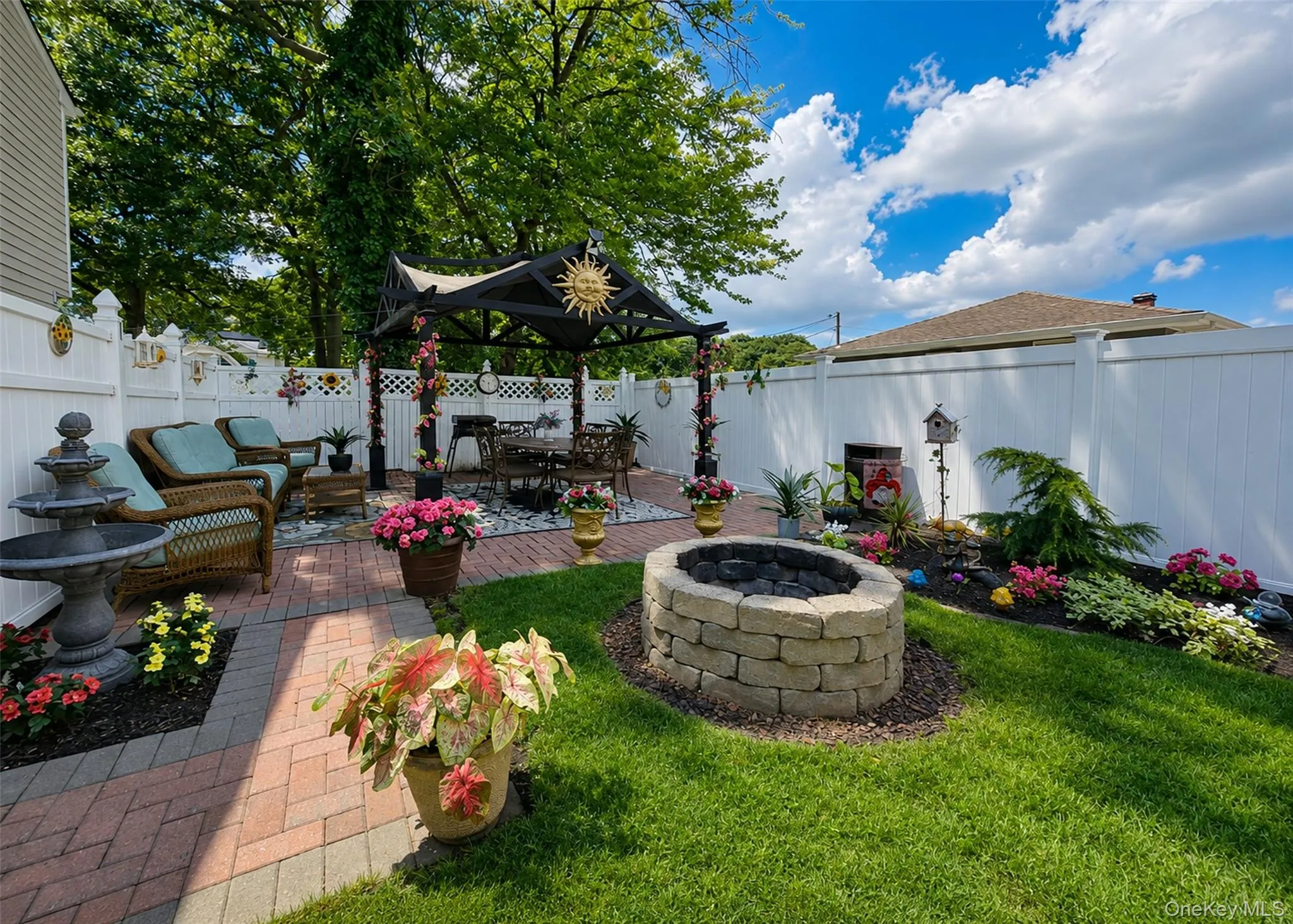 5 Avenue B, Brookhaven, NY, 5 Bedrooms Bedrooms, 10 Rooms Rooms,3 BathroomsBathrooms,Residential,For Rent,Avenue B,0,1037343 5 Avenue B, Brookhaven, NY, 5 Bedrooms Bedrooms, 10 Rooms Rooms,3 BathroomsBathrooms,Residential,For Rent,Avenue B,0,1037343