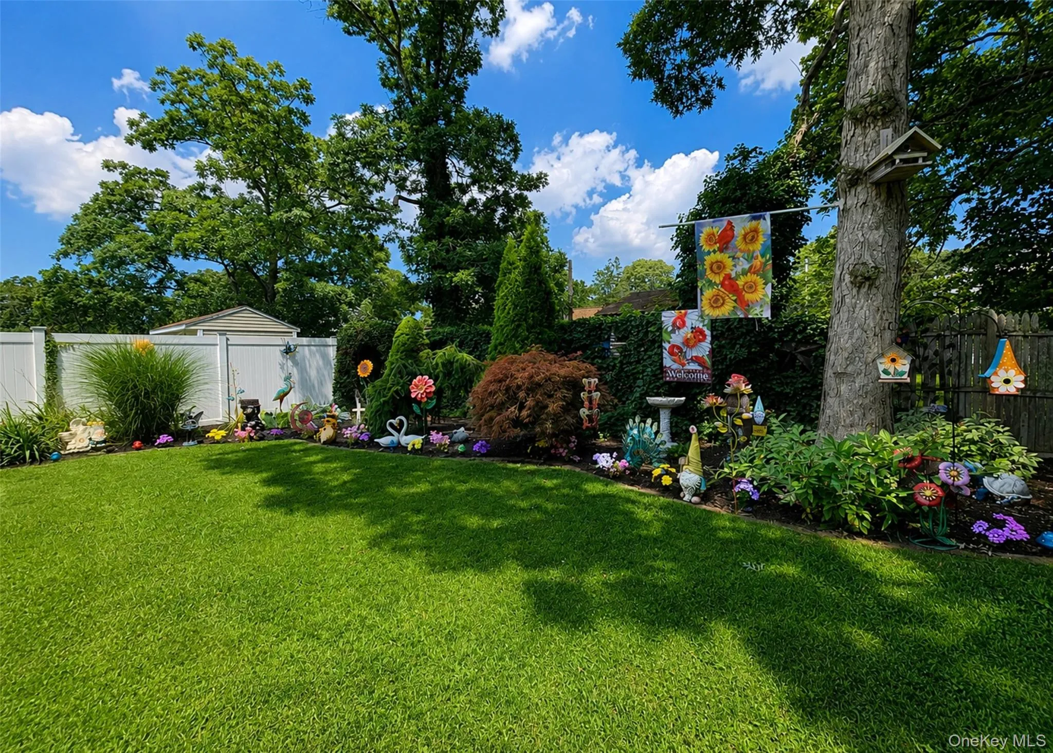 5 Avenue B, Brookhaven, NY, 5 Bedrooms Bedrooms, 10 Rooms Rooms,3 BathroomsBathrooms,Residential,For Rent,Avenue B,0,1037343 5 Avenue B, Brookhaven, NY, 5 Bedrooms Bedrooms, 10 Rooms Rooms,3 BathroomsBathrooms,Residential,For Rent,Avenue B,0,1037343