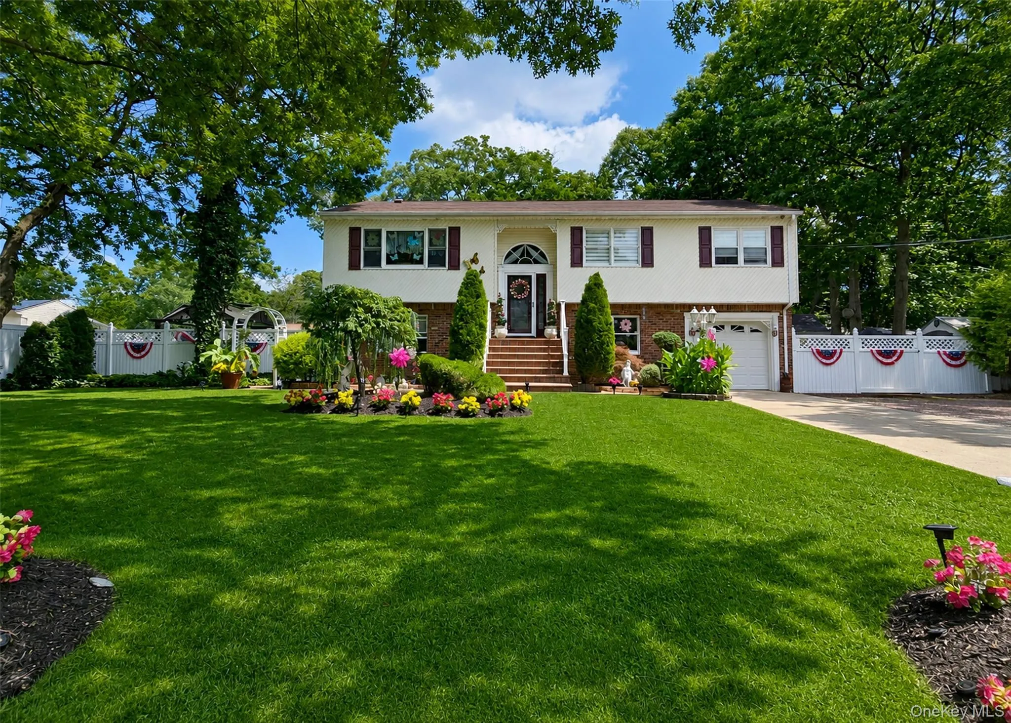 5 Avenue B, Brookhaven, NY, 5 Bedrooms Bedrooms, 10 Rooms Rooms,3 BathroomsBathrooms,Residential,For Rent,Avenue B,0,1037343 5 Avenue B, Brookhaven, NY, 5 Bedrooms Bedrooms, 10 Rooms Rooms,3 BathroomsBathrooms,Residential,For Rent,Avenue B,0,1037343