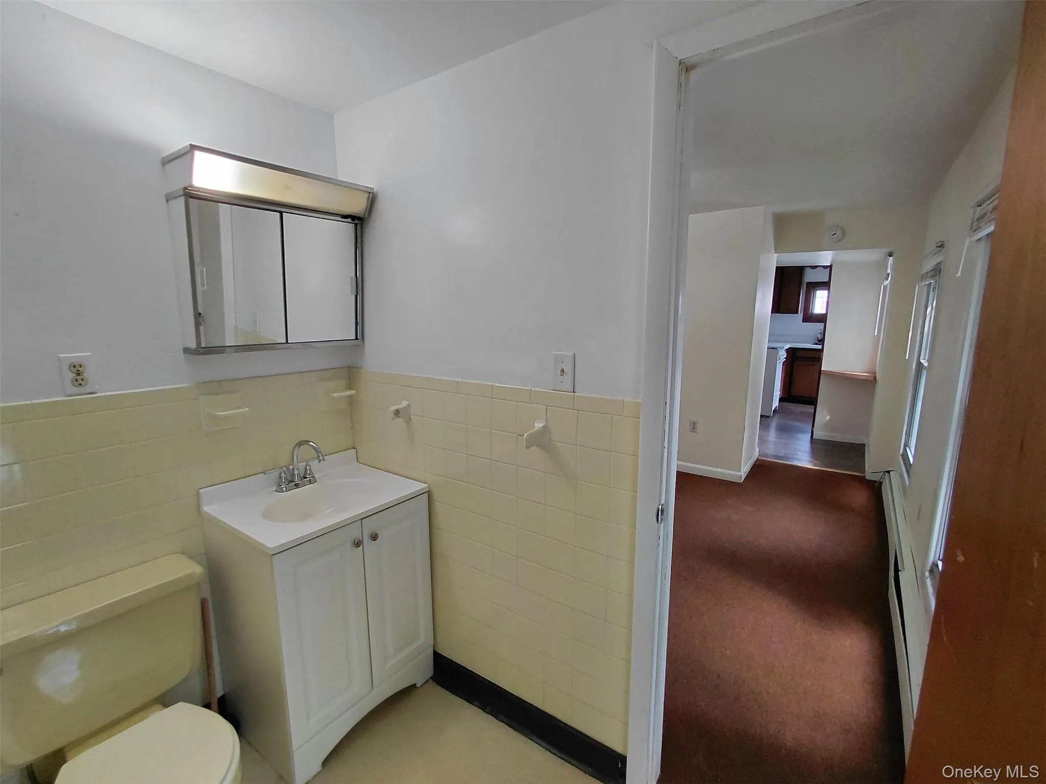 96 Clinton Avenue, Kingston, NY, 3 Rooms Rooms,1 BathroomBathrooms,Residential Lease,For Rent,Clinton,0,1037346 96 Clinton Avenue, Kingston, NY, 3 Rooms Rooms,1 BathroomBathrooms,Residential Lease,For Rent,Clinton,0,1037346