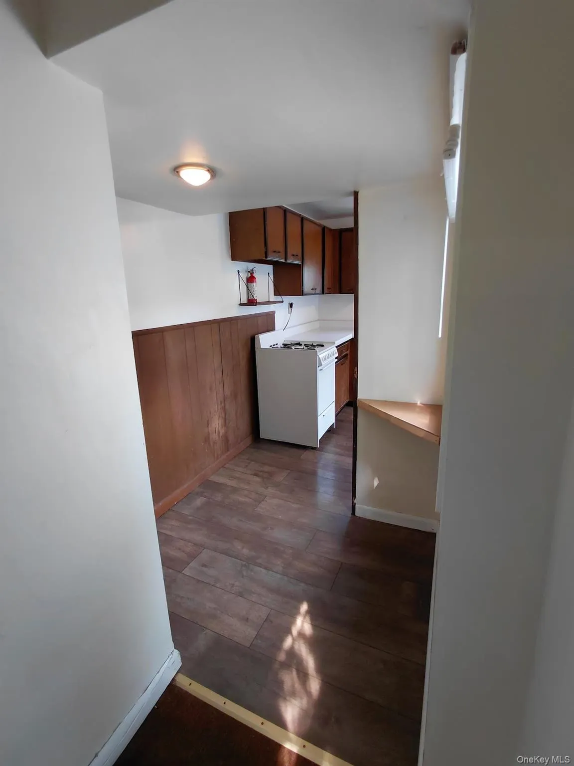 96 Clinton Avenue, Kingston, NY, 3 Rooms Rooms,1 BathroomBathrooms,Residential Lease,For Rent,Clinton,0,1037346 96 Clinton Avenue, Kingston, NY, 3 Rooms Rooms,1 BathroomBathrooms,Residential Lease,For Rent,Clinton,0,1037346