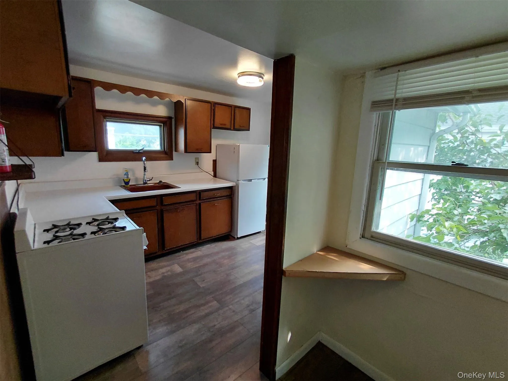 96 Clinton Avenue, Kingston, NY, 3 Rooms Rooms,1 BathroomBathrooms,Residential Lease,For Rent,Clinton,0,1037346 96 Clinton Avenue, Kingston, NY, 3 Rooms Rooms,1 BathroomBathrooms,Residential Lease,For Rent,Clinton,0,1037346
