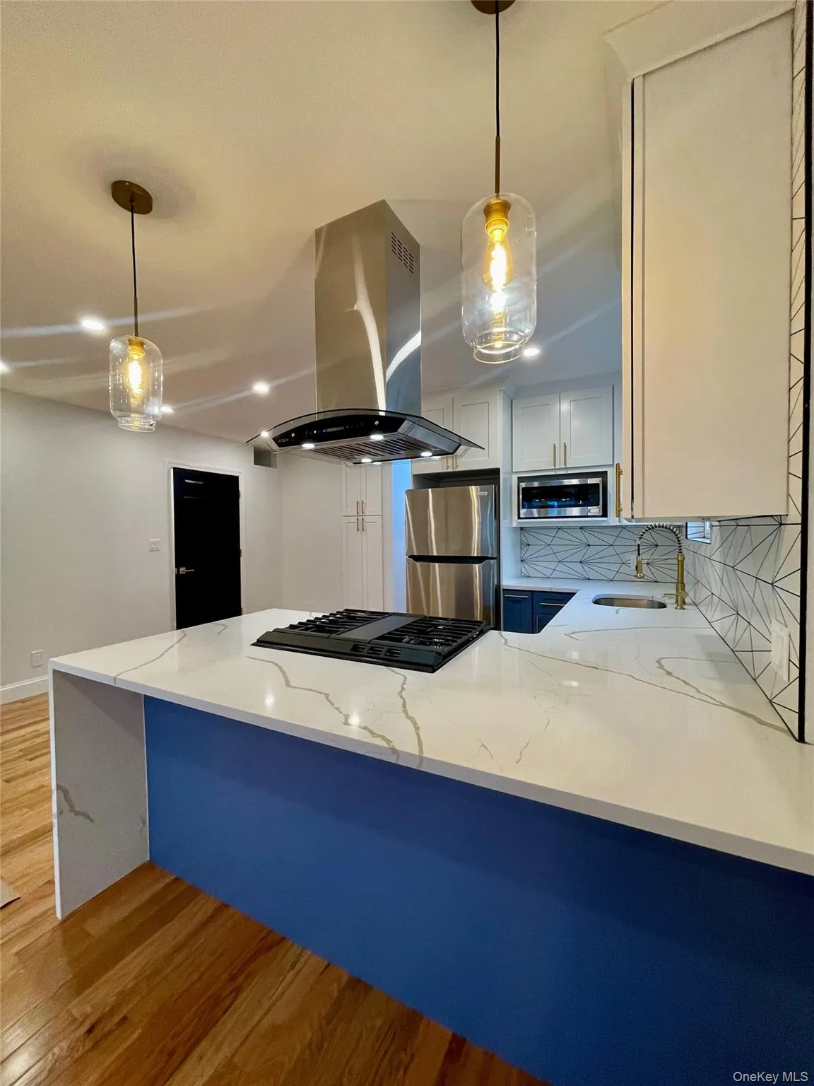 1045 Revere Avenue, New York, NY, 3 Bedrooms Bedrooms, 5 Rooms Rooms,1 BathroomBathrooms,Residential Lease,For Rent,Revere,0,1037353 1045 Revere Avenue, New York, NY, 3 Bedrooms Bedrooms, 5 Rooms Rooms,1 BathroomBathrooms,Residential Lease,For Rent,Revere,0,1037353