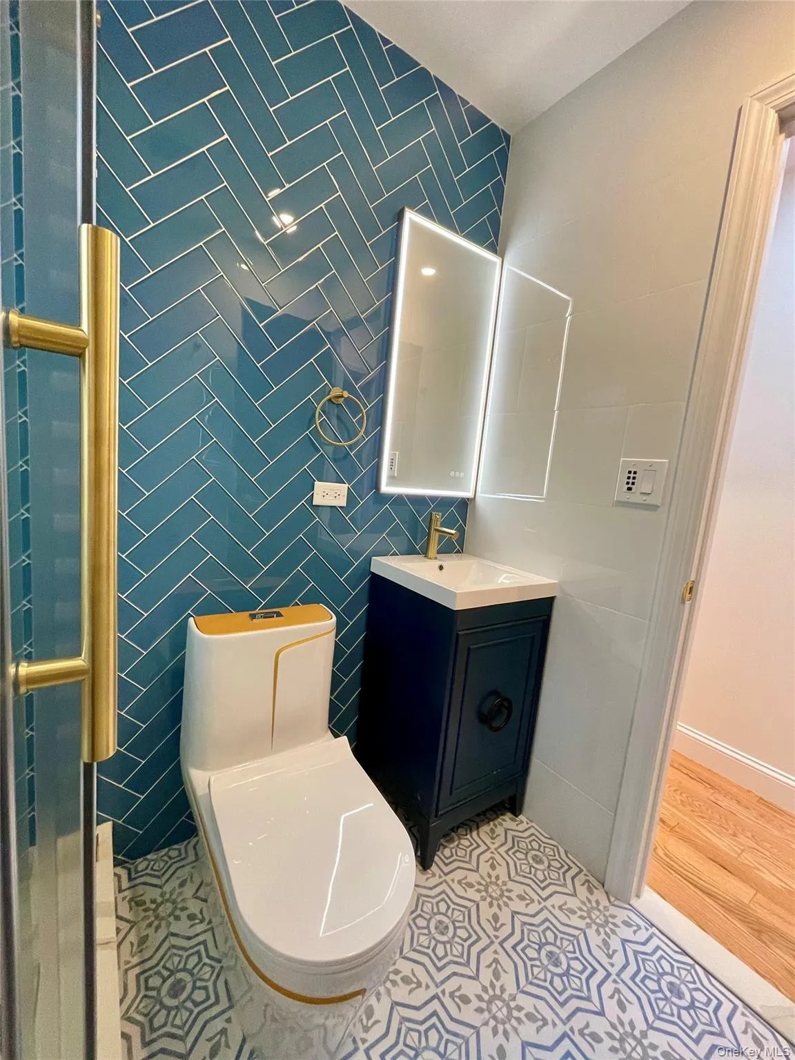 1045 Revere Avenue, New York, NY, 3 Bedrooms Bedrooms, 5 Rooms Rooms,1 BathroomBathrooms,Residential Lease,For Rent,Revere,0,1037353 1045 Revere Avenue, New York, NY, 3 Bedrooms Bedrooms, 5 Rooms Rooms,1 BathroomBathrooms,Residential Lease,For Rent,Revere,0,1037353