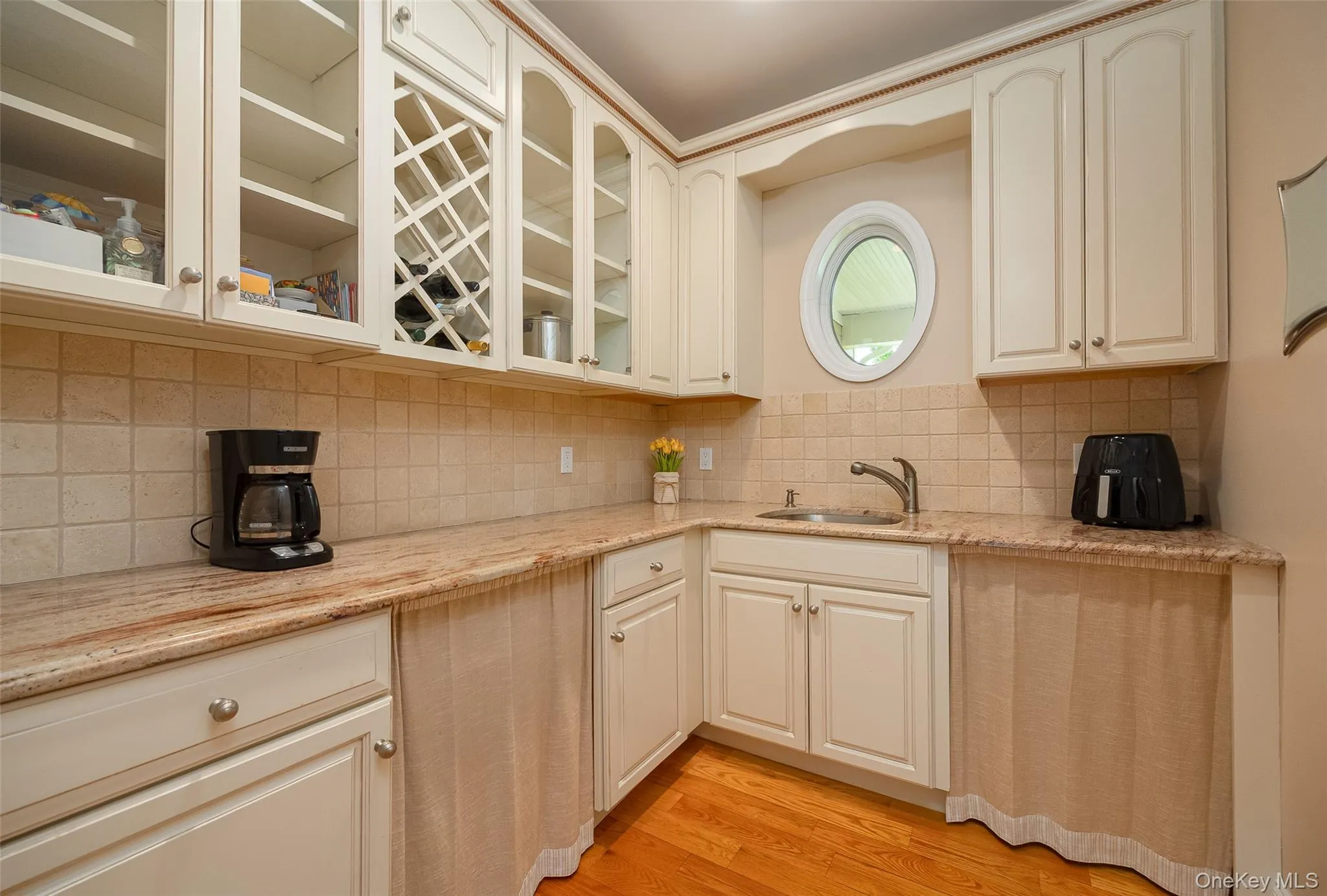 12 Nichris Lane, Hyde Park, NY, 4 Bedrooms Bedrooms, 12 Rooms Rooms,3 BathroomsBathrooms,Residential,For Rent,Nichris,0,1037356 12 Nichris Lane, Hyde Park, NY, 4 Bedrooms Bedrooms, 12 Rooms Rooms,3 BathroomsBathrooms,Residential,For Rent,Nichris,0,1037356