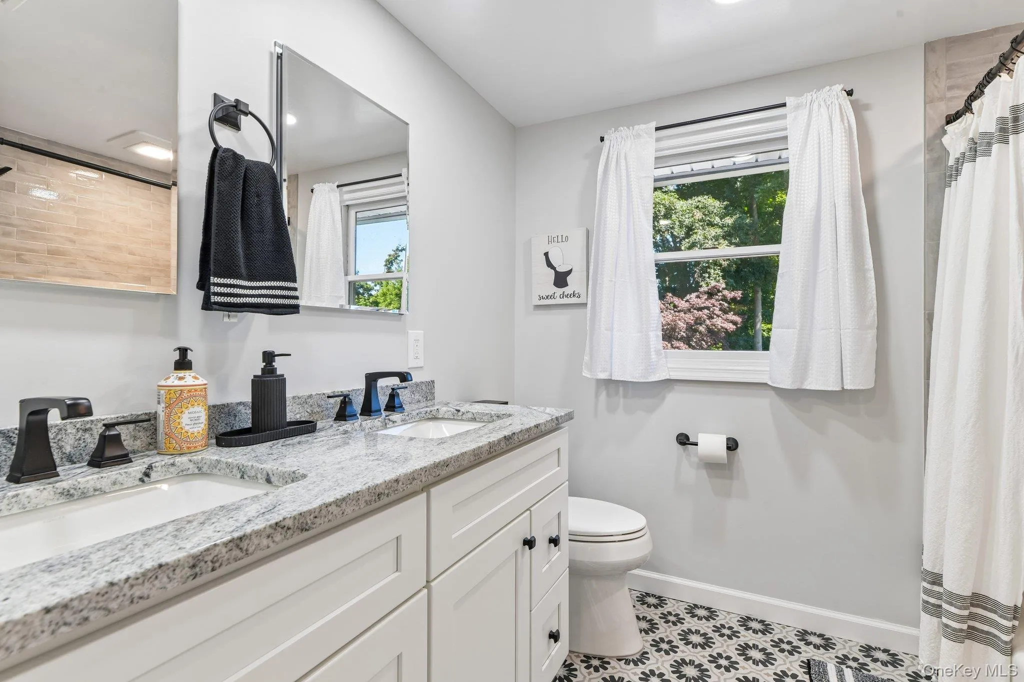 Bathroom (2024 remodeled) Bathroom (2024 remodeled)