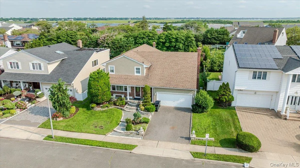 1292 Park Street, Hempstead, NY, 4 Bedrooms Bedrooms, 9 Rooms Rooms,2 BathroomsBathrooms,Residential,For Rent,Park,0,1037359 1292 Park Street, Hempstead, NY, 4 Bedrooms Bedrooms, 9 Rooms Rooms,2 BathroomsBathrooms,Residential,For Rent,Park,0,1037359