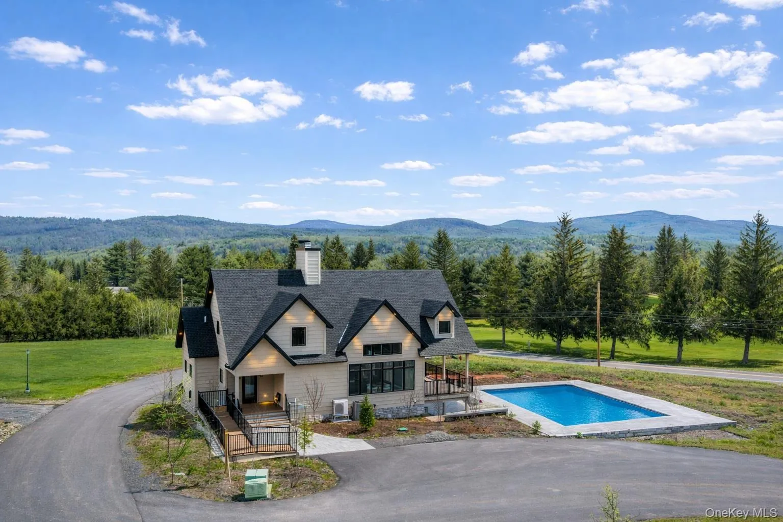 Clubhouse, Tennis, and Pool at Stonewall Glen. This photo has been digitally altered. Clubhouse, Tennis, and Pool at Stonewall Glen. This photo has been digitally altered.