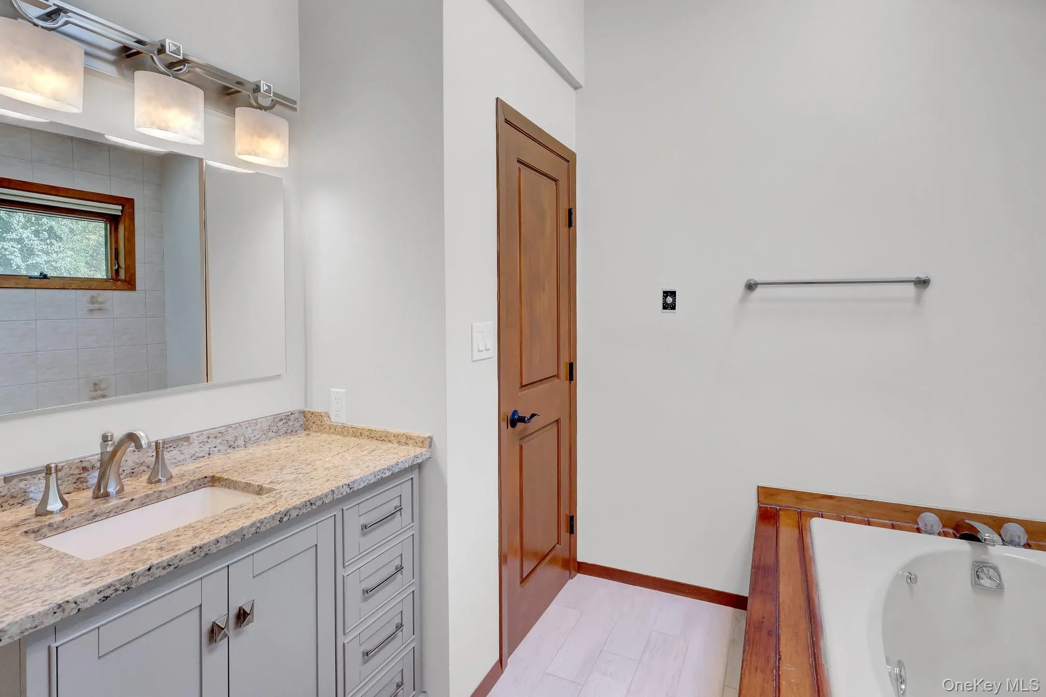64 Fort Salonga Road, Huntington, NY, 3 Bedrooms Bedrooms, 7 Rooms Rooms,2 BathroomsBathrooms,Residential,For Rent,Fort Salonga,0,1037365 64 Fort Salonga Road, Huntington, NY, 3 Bedrooms Bedrooms, 7 Rooms Rooms,2 BathroomsBathrooms,Residential,For Rent,Fort Salonga,0,1037365