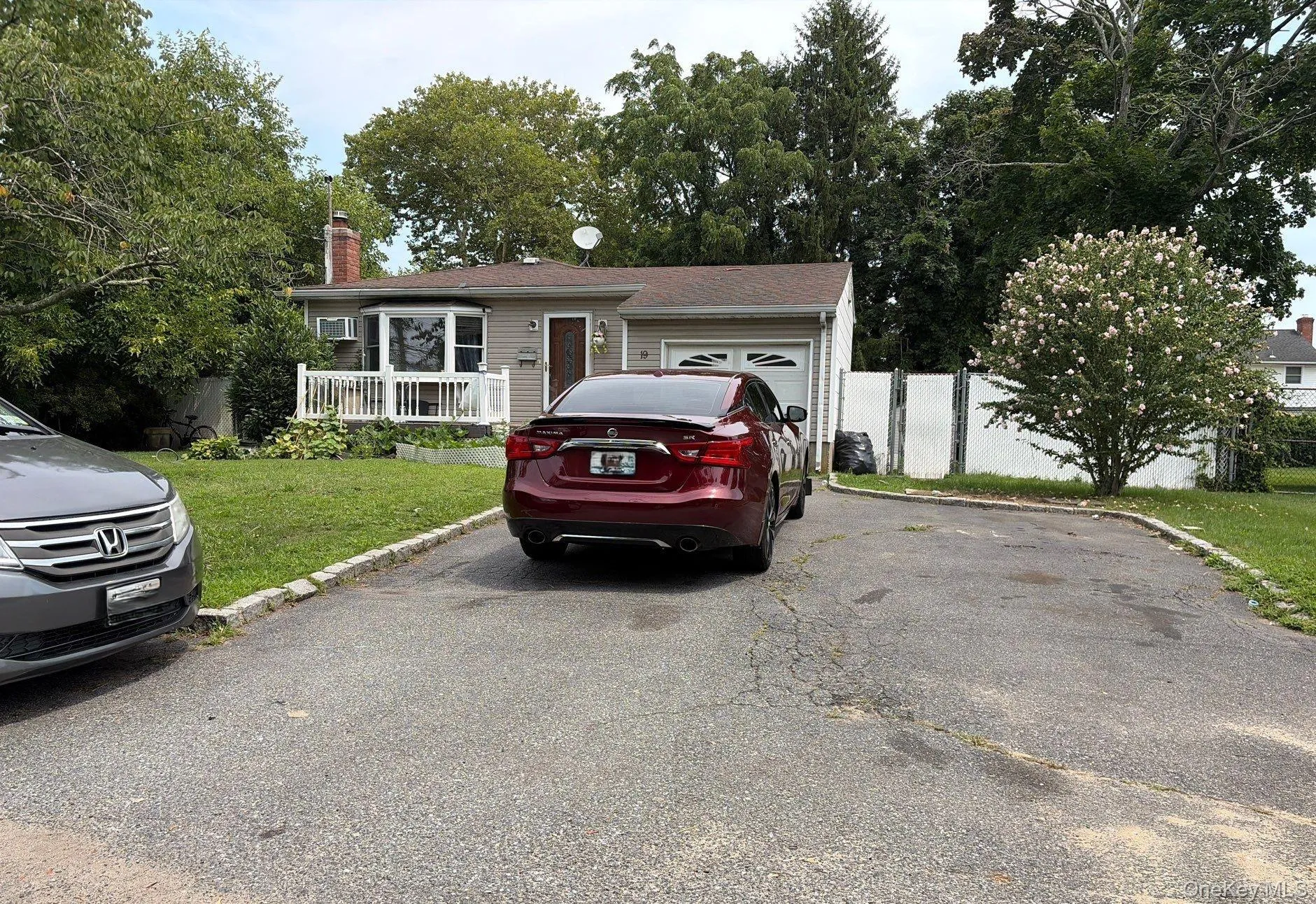19 Chapman Place, Islip, NY, 3 Bedrooms Bedrooms, 6 Rooms Rooms,1 BathroomBathrooms,Residential,For Rent,Chapman,0,1037368 19 Chapman Place, Islip, NY, 3 Bedrooms Bedrooms, 6 Rooms Rooms,1 BathroomBathrooms,Residential,For Rent,Chapman,0,1037368